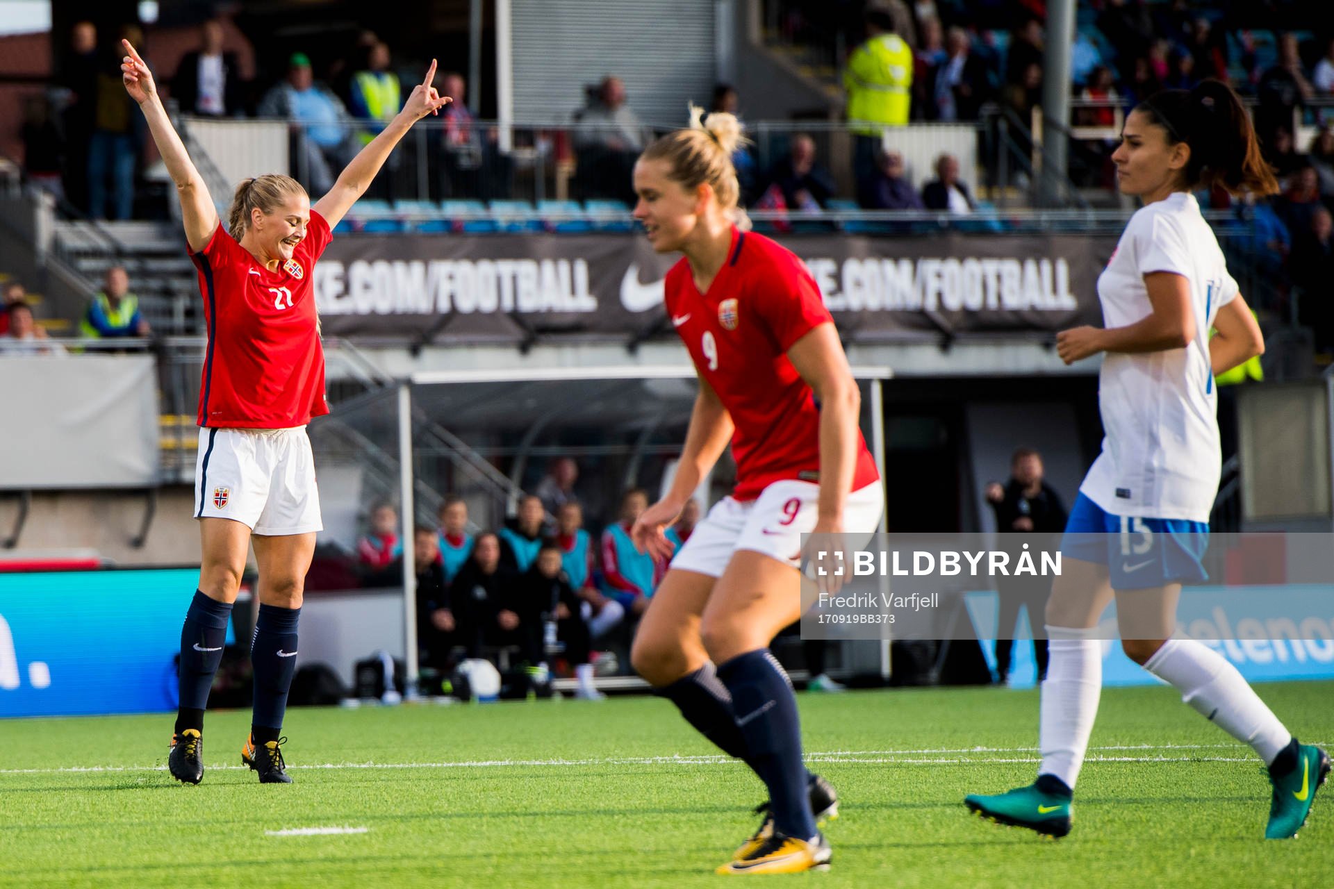 Lisa-Marie Utland celebrates