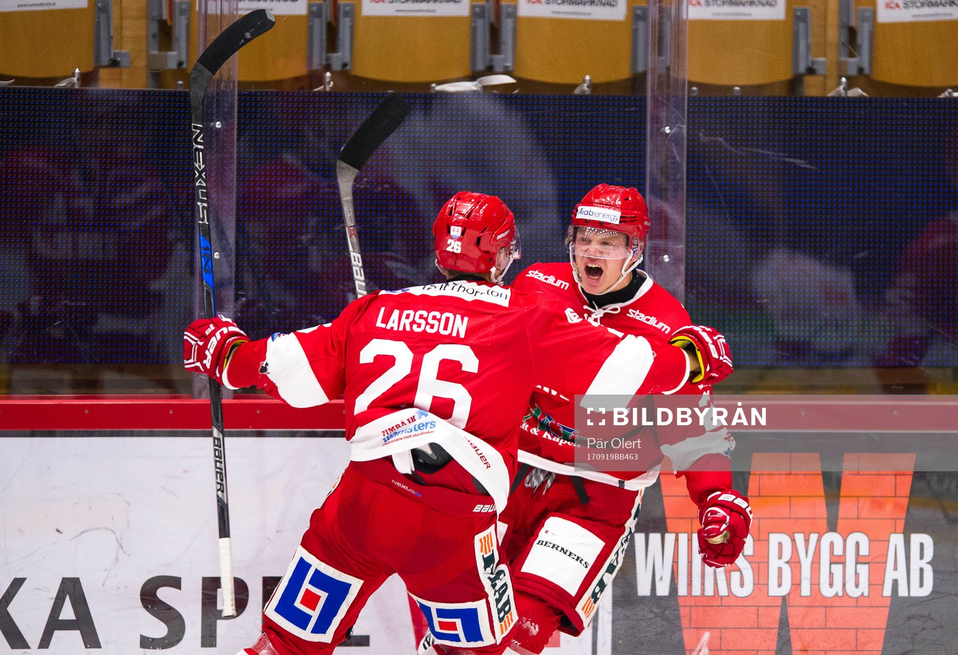 Timrås Johan Johnsson och Hampus Larsson jublar