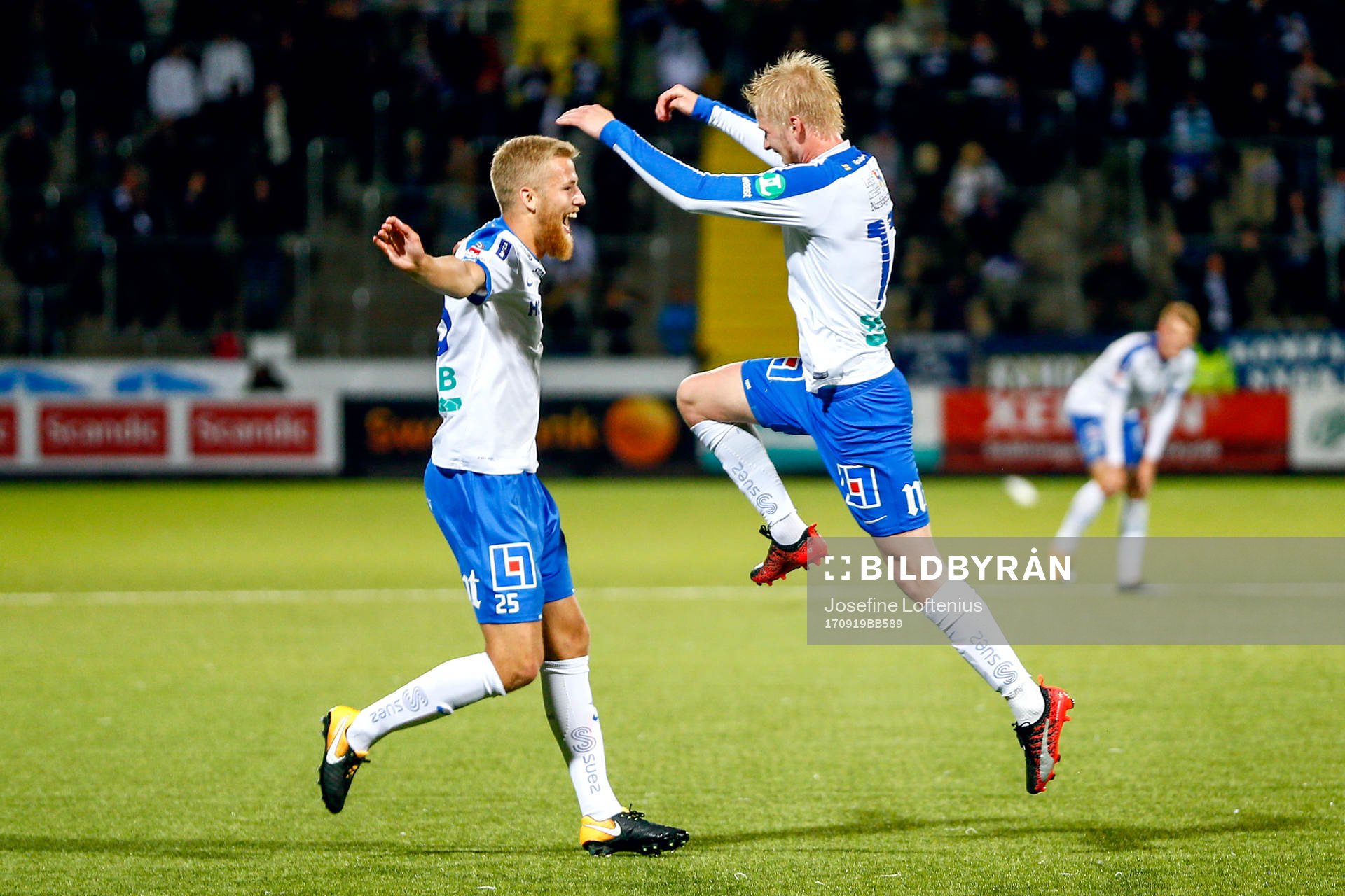 Norrköpings Karl Holmberg och Filip Dagerstål jublar