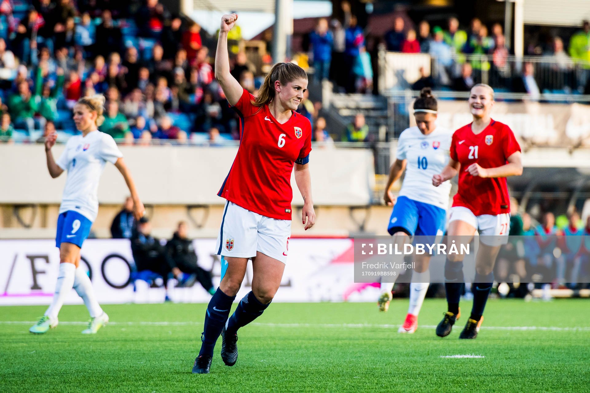 Maren Mjelde of Norway celebrates with her teammates after scoring 5-0 during the FIFA Women's World Cup Qualifier match between Norway and Slovakia on September 19, 2017 in Sarpsborg.