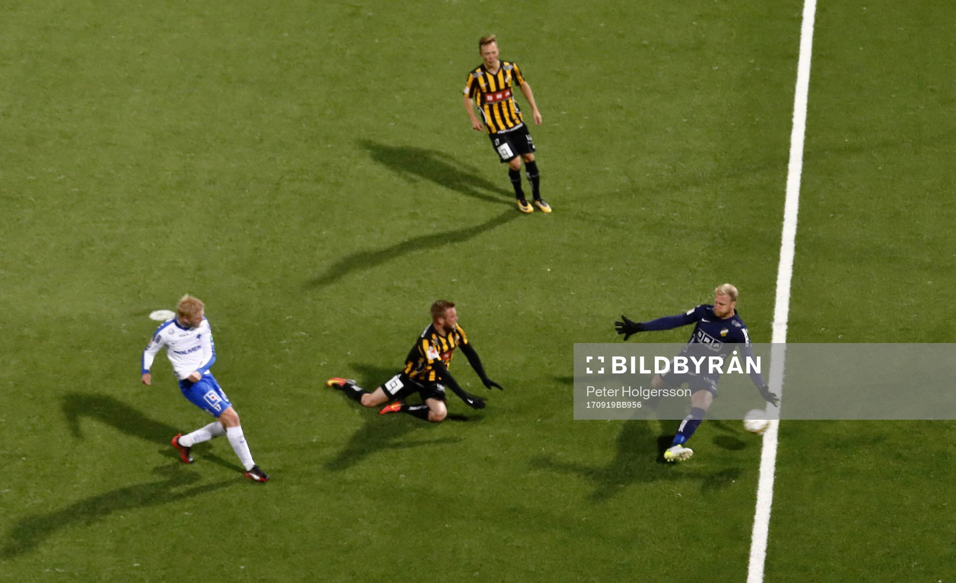 Mål 4-1 av Norrköpings Kalle Holmberg förbi Häckens