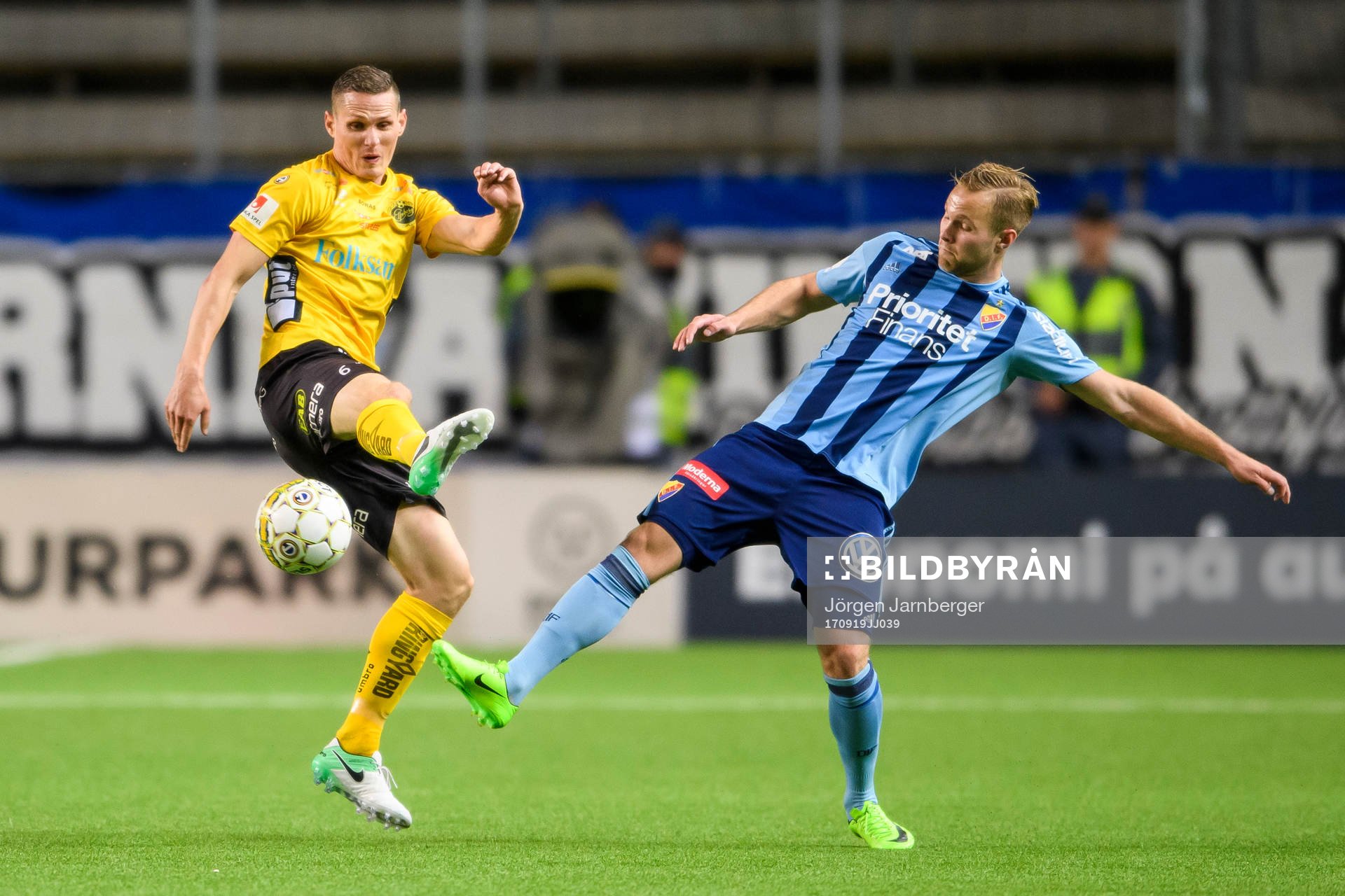 Elfsborgs Jon Jönsson och Djurgårdens Gustav Engvall