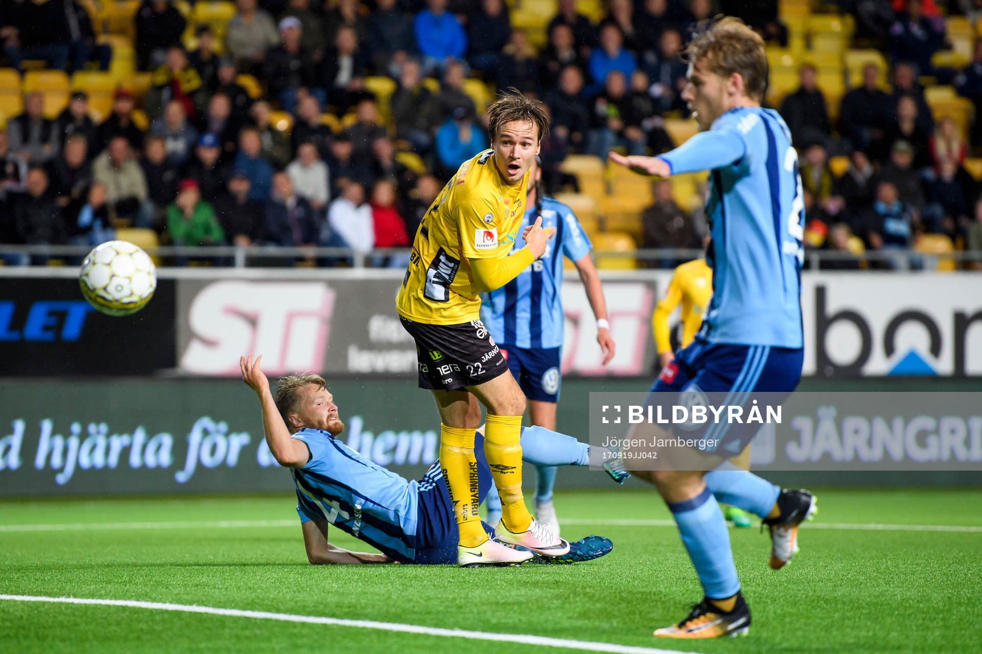 Elfsborgs Viktor Prodell och Djurgårdens Jacob Une Larsson