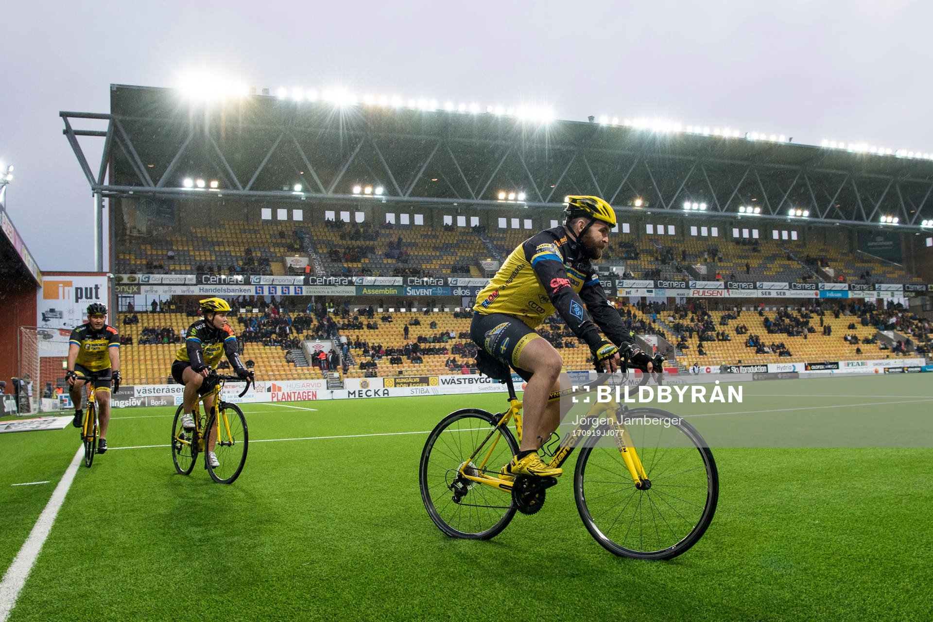 Cyklister från Team Rynkeby