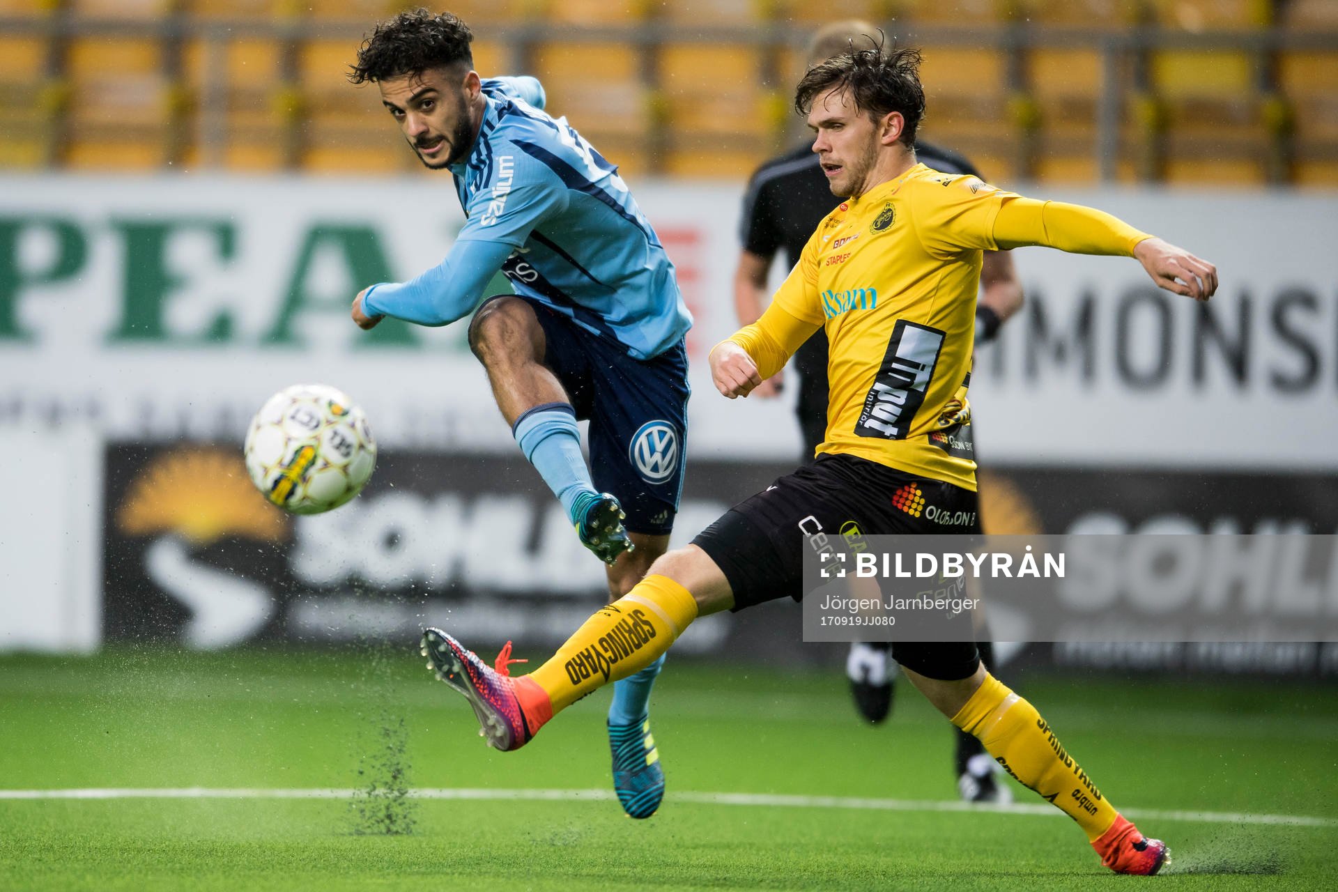Djurgårdens Othman El Kabir och Elfsborgs Jesper Manns