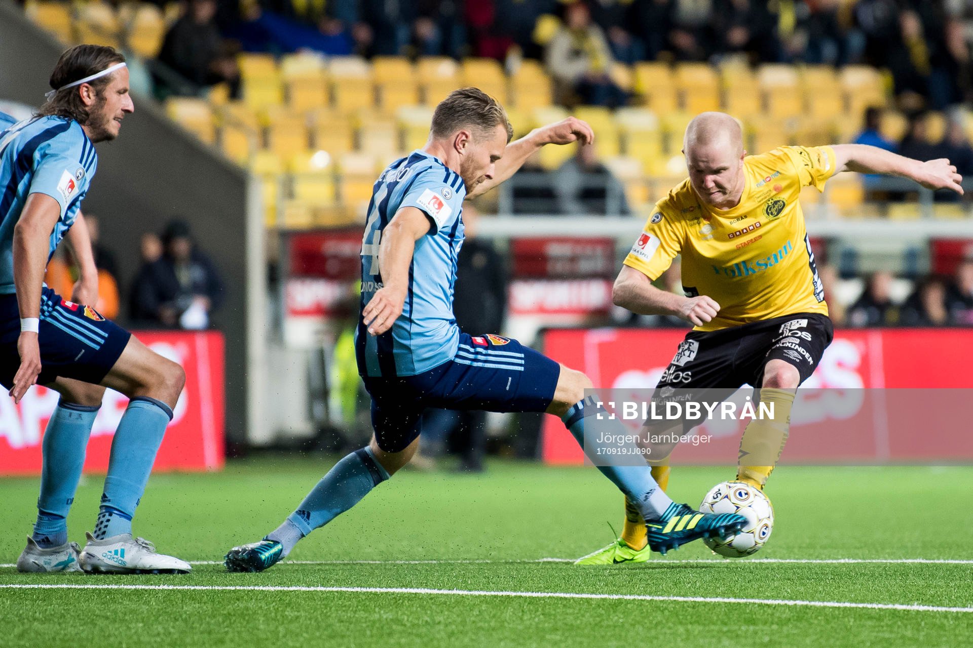 Elfsborgs Simon Lundevall och Djurgårdens Jacob Une Larsson