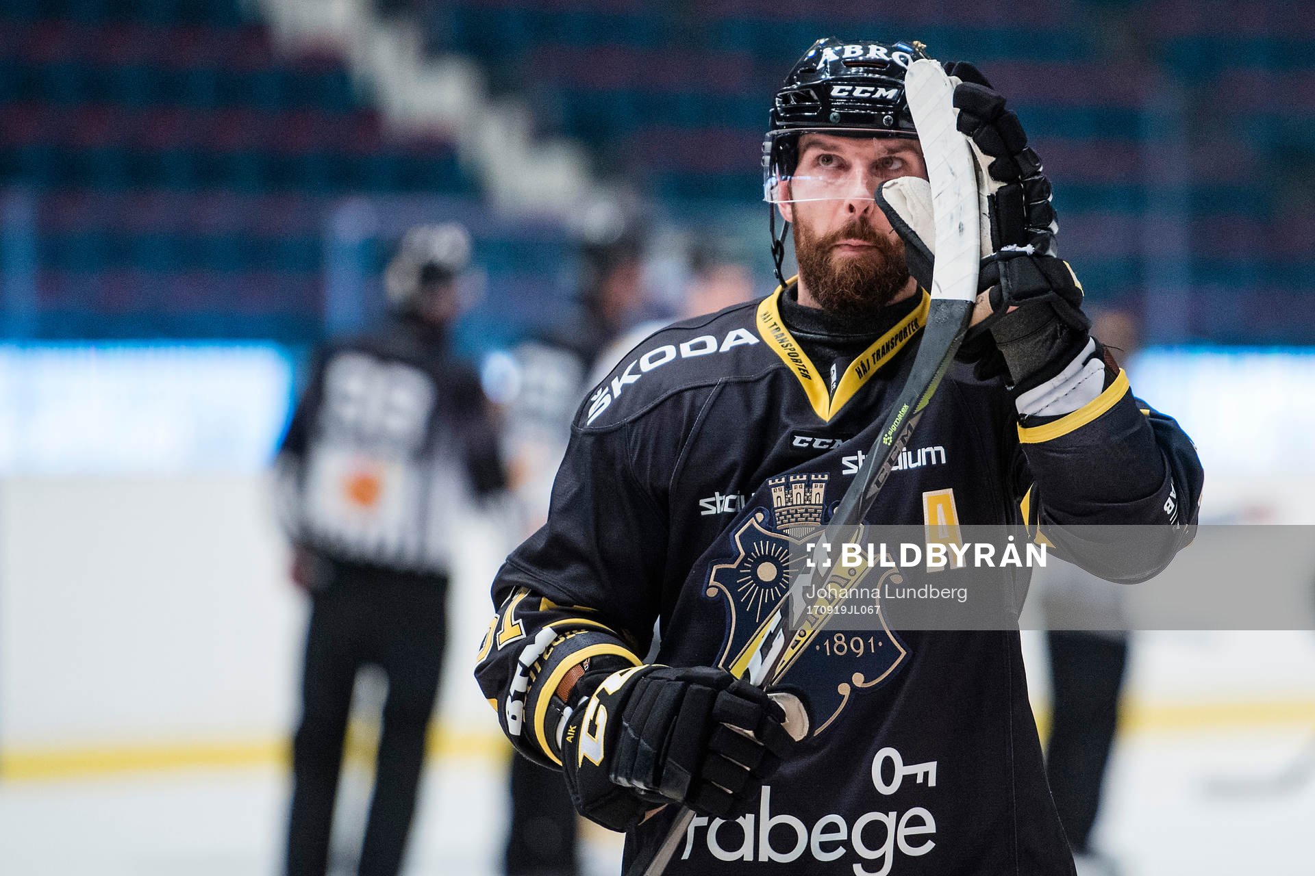 s Emil Lundberg tackar publiken