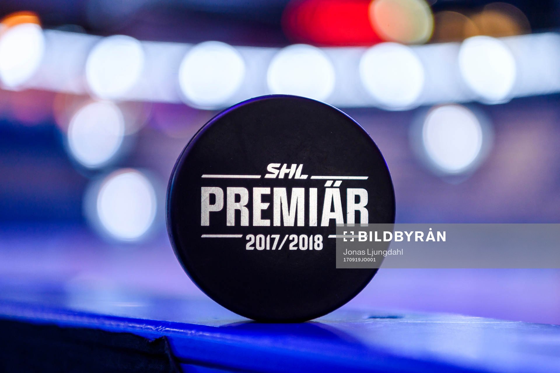 matchpuck före ishockeymatchen i SHL mellan Växjö och