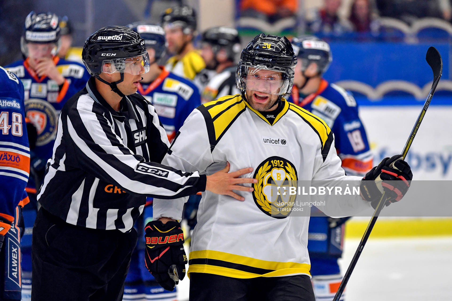 Brynäs Jonathan Granström är ilsken