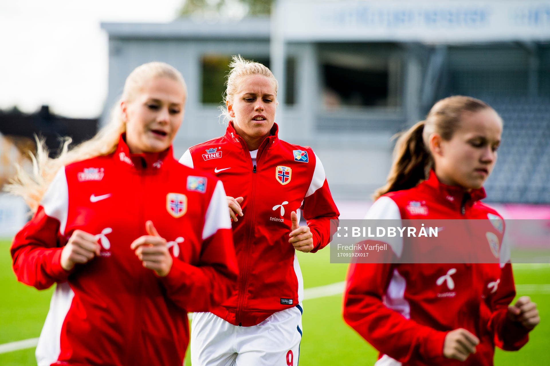 Lisa-Marie Utland, Elise Thorsnes  and Guro Reiten of Norway