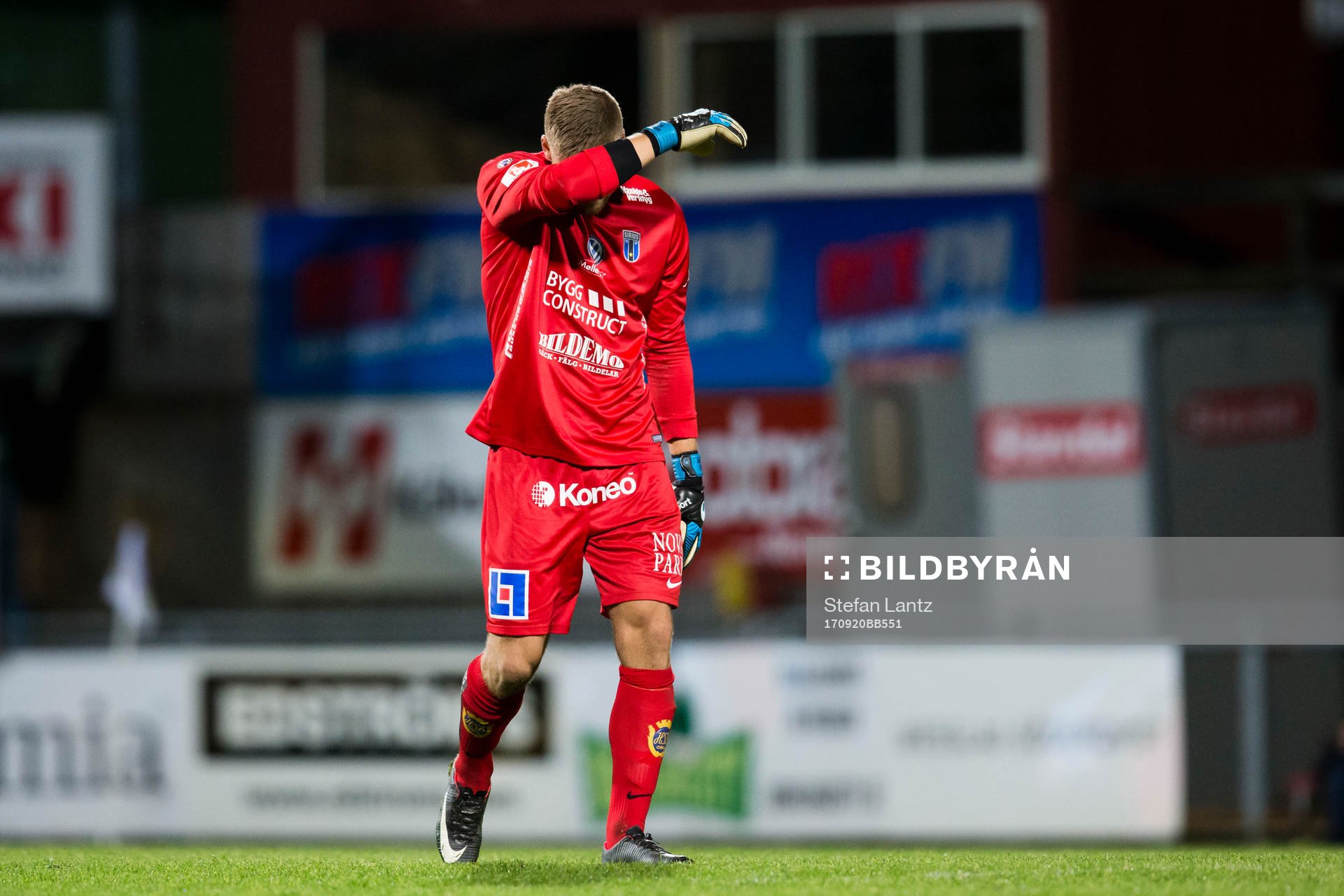 Sirius målvakt Lukas Jonsson deppar