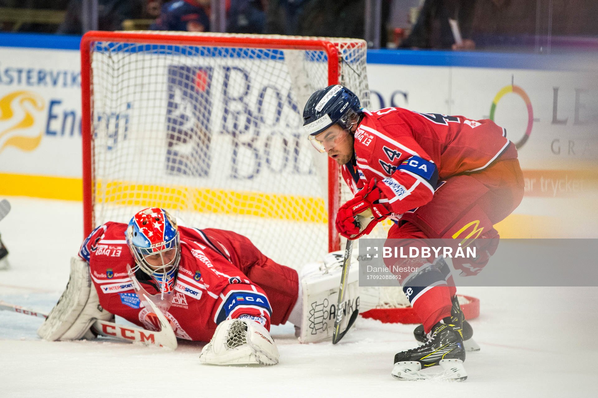 Västerviks målvakt Jonas Fransson och Västerviks Oskar