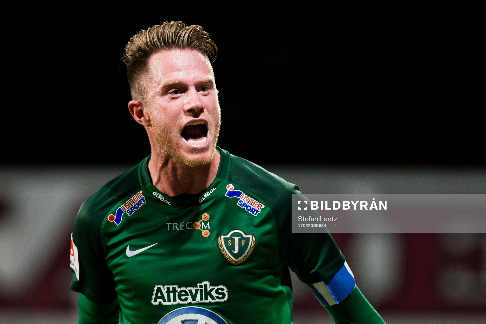 Jönköpings Tommy Thelin jublar