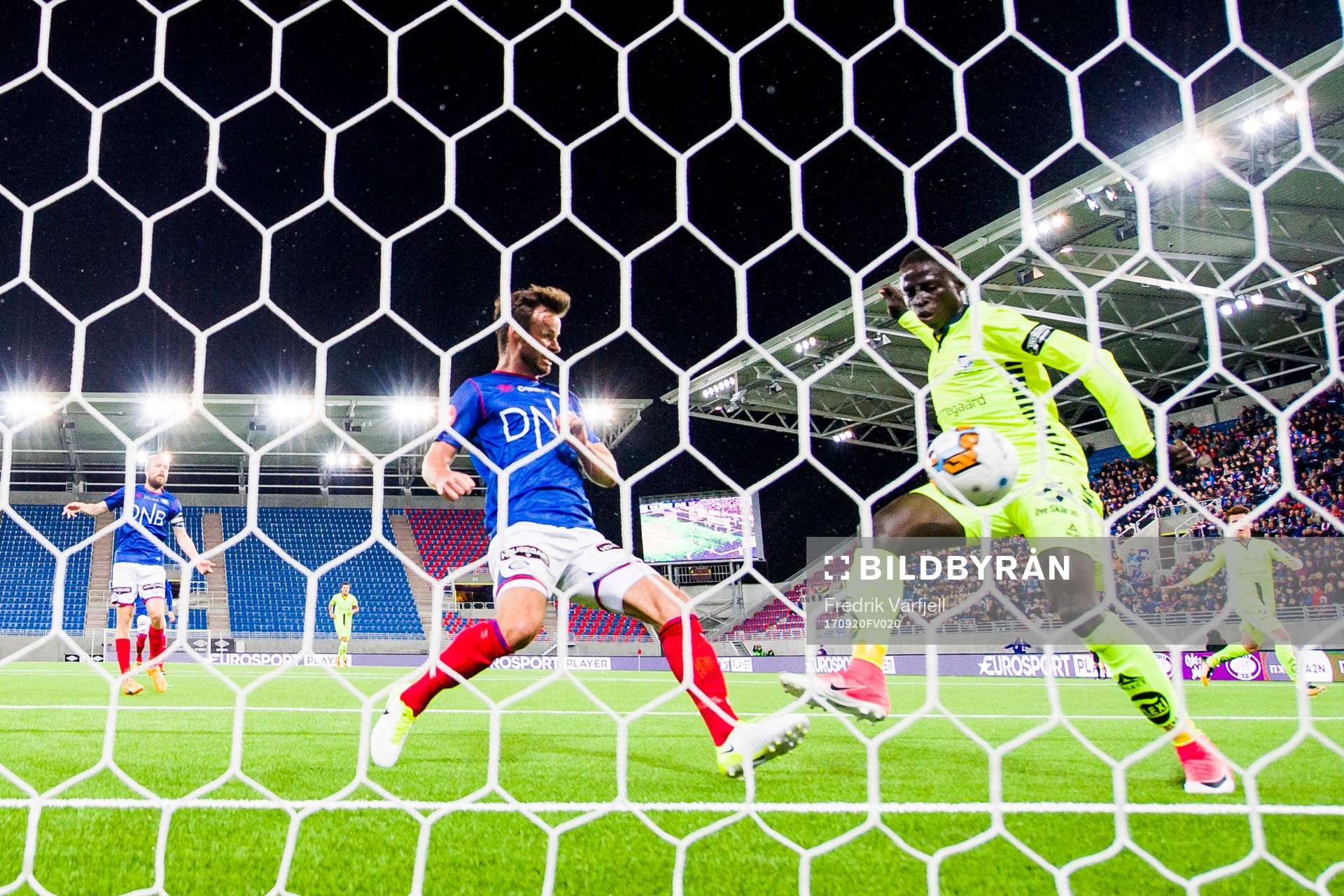 Krepin Diatta of Sarpsborg scores 1-0