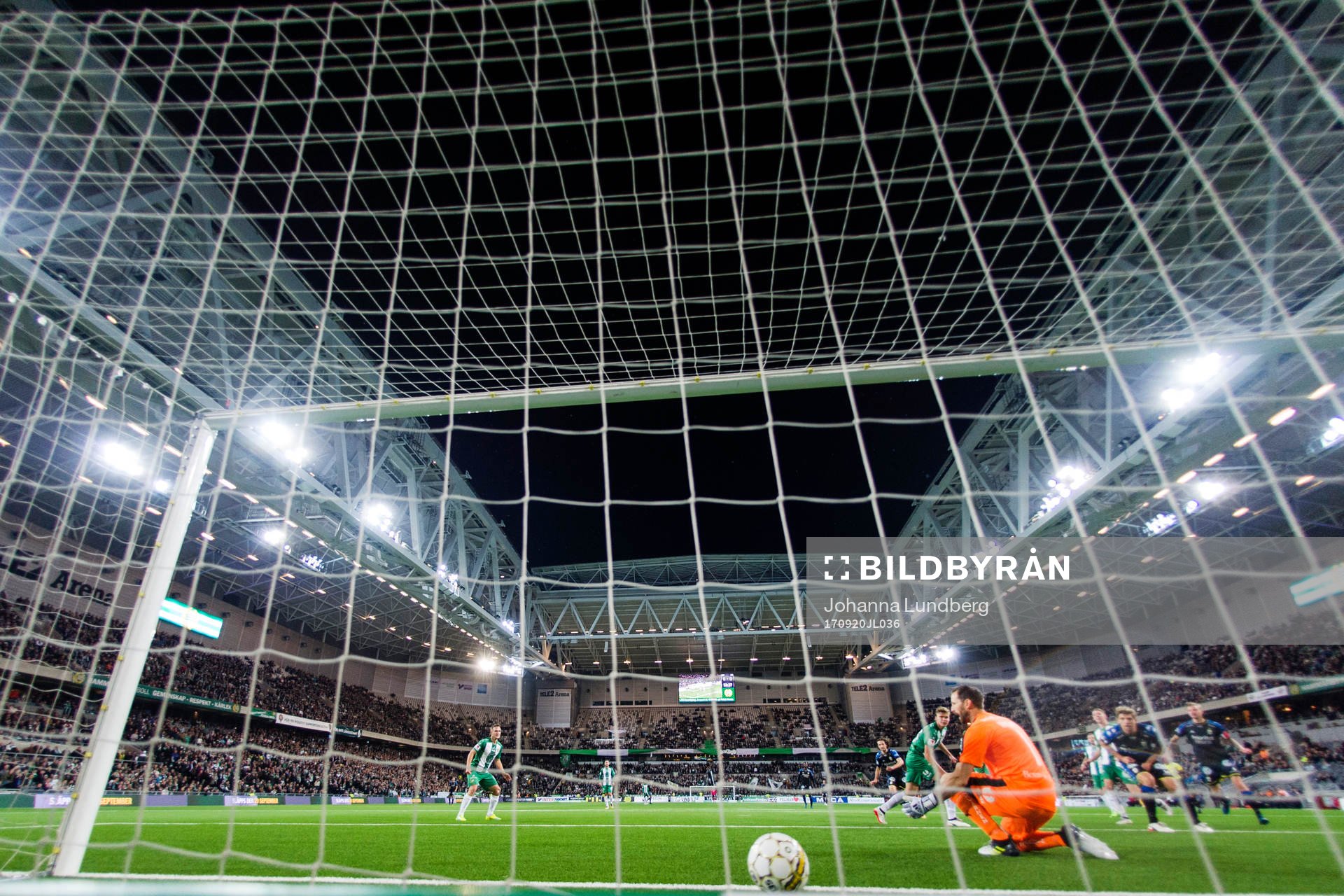 Hammarbys målvakt Johan Wiland släpper in 0-1