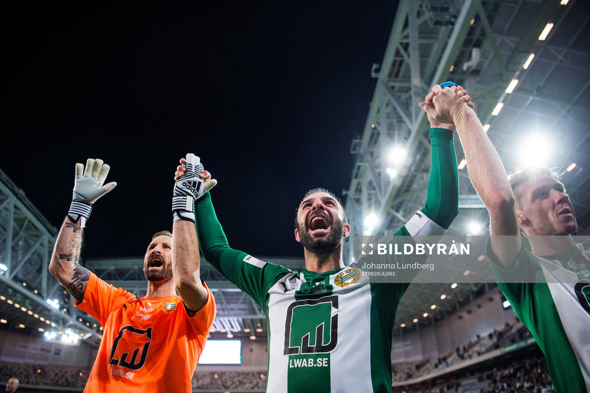Hammarbys målvakt Johan Wiland och Kennedy Bakircioglu