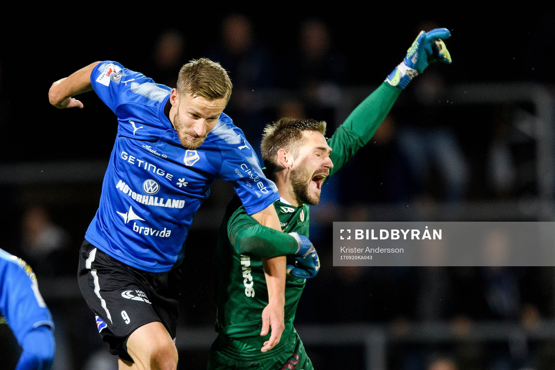 Halmstads Alexander Ruud Tveter och Kalmars målvakt Lucas