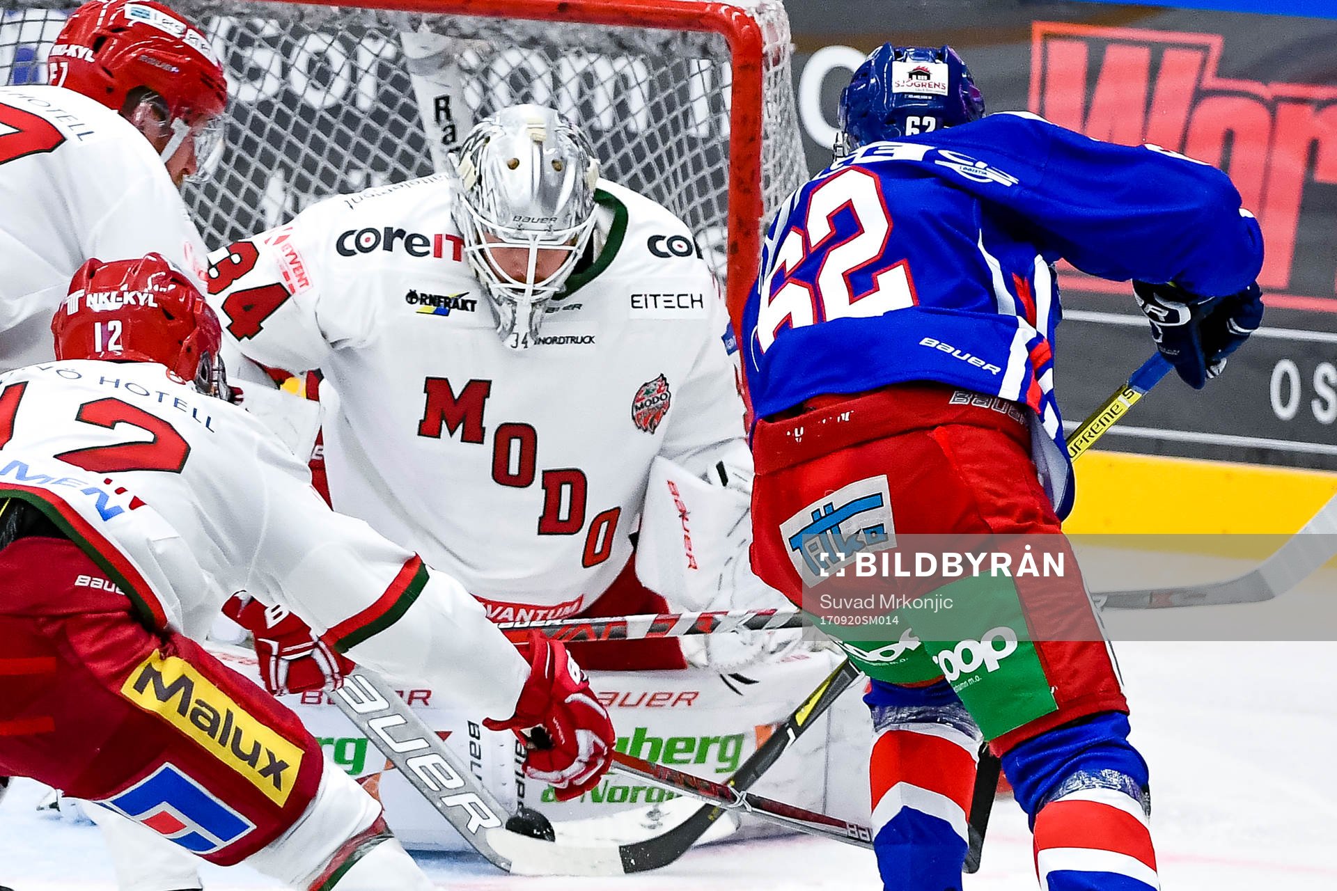 Modos målvakt Erik Hanses och Oskarshamns Manuel Ågren