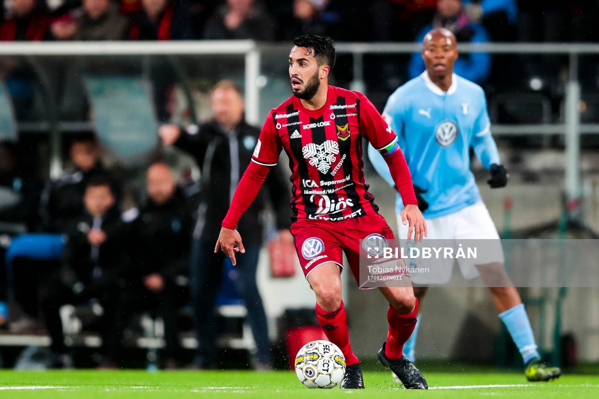Östersunds Brwa Nouri och Malmö FFs Carlos Strandberg