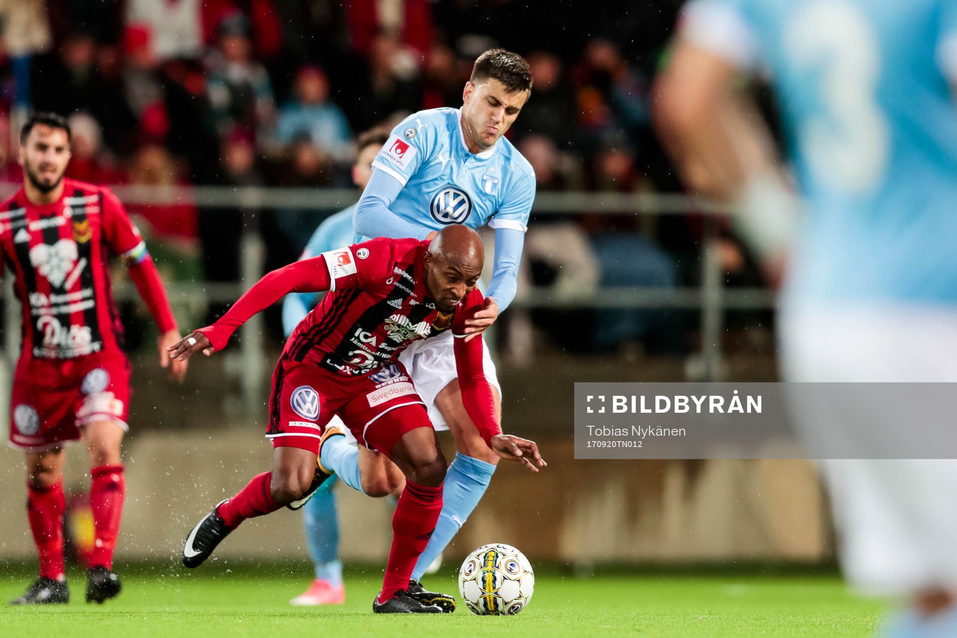 Östersunds Fouad Bachirou och Malmö FFs Alexander