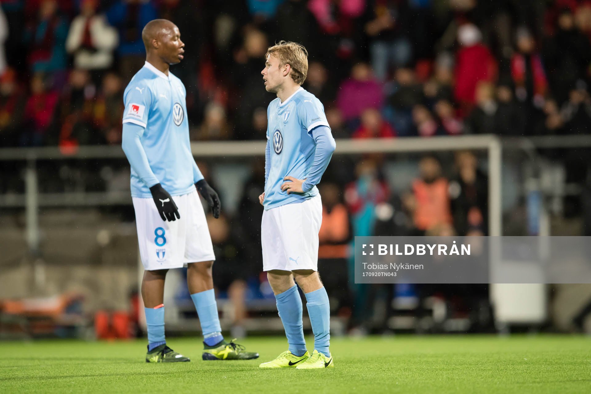 Malmö FFs Carlos Strandberg och Oscar Lewicki deppar