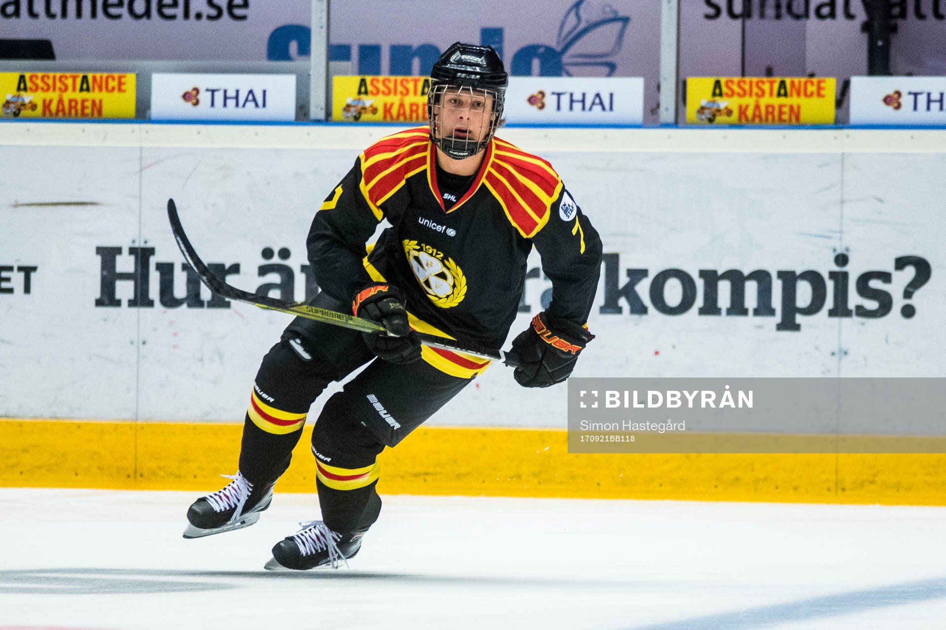 Brynäs Adam Boqvist före ishockeymatchen i SHL mellan