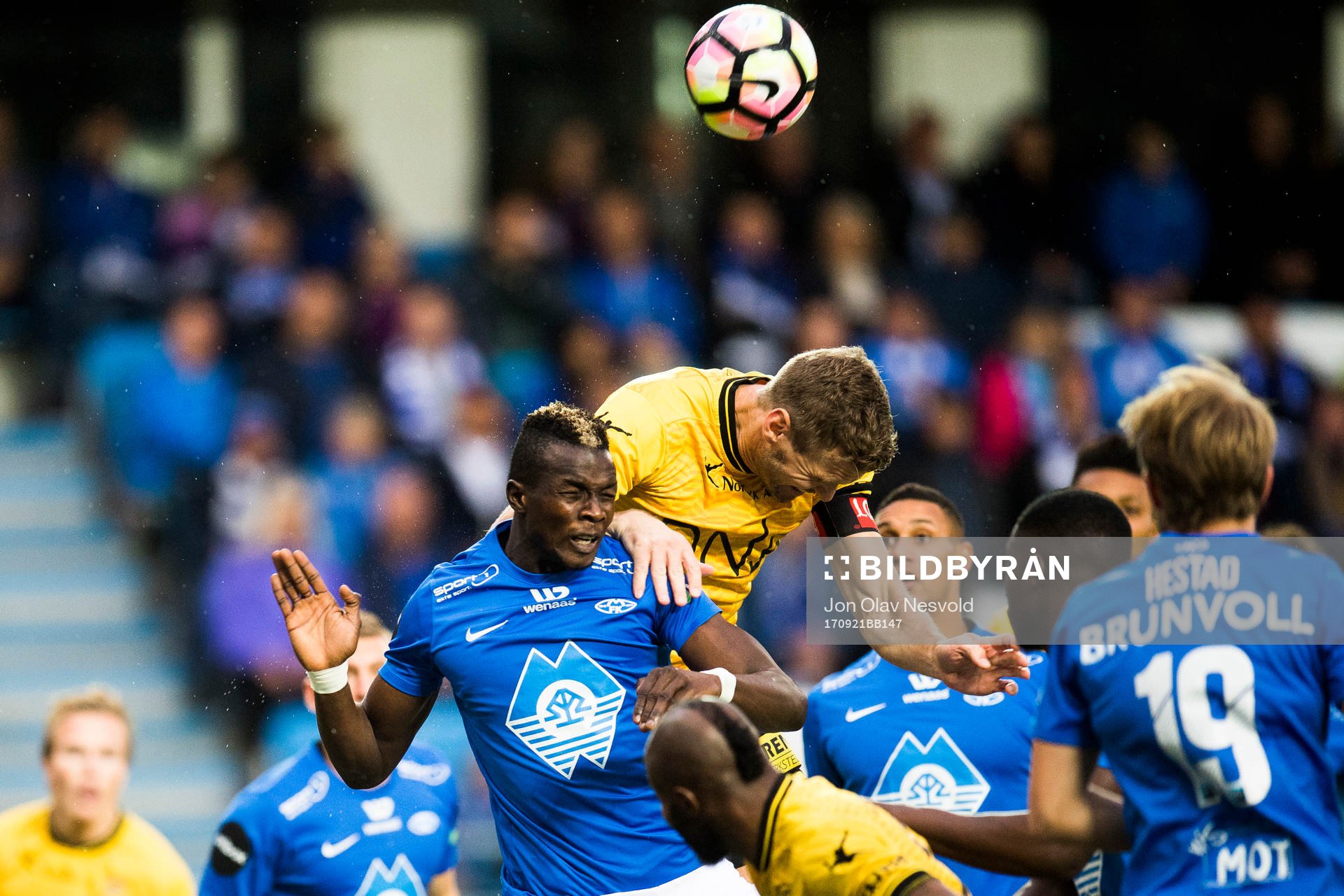 Babacar Sarr of Molde and Frode Kippe of Lillestrøm