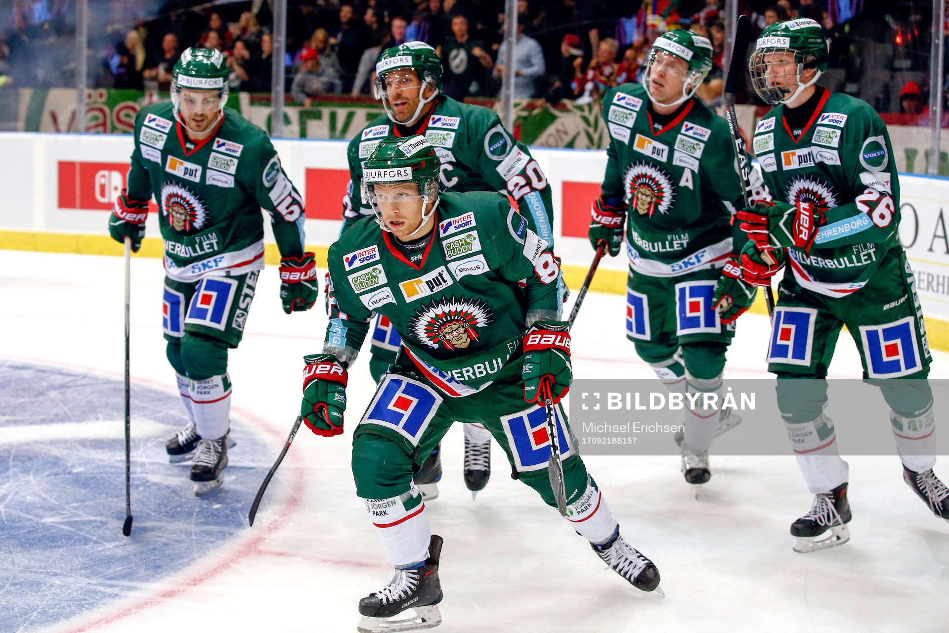Frölundas Ryan Lasch jublar med lagkamrater