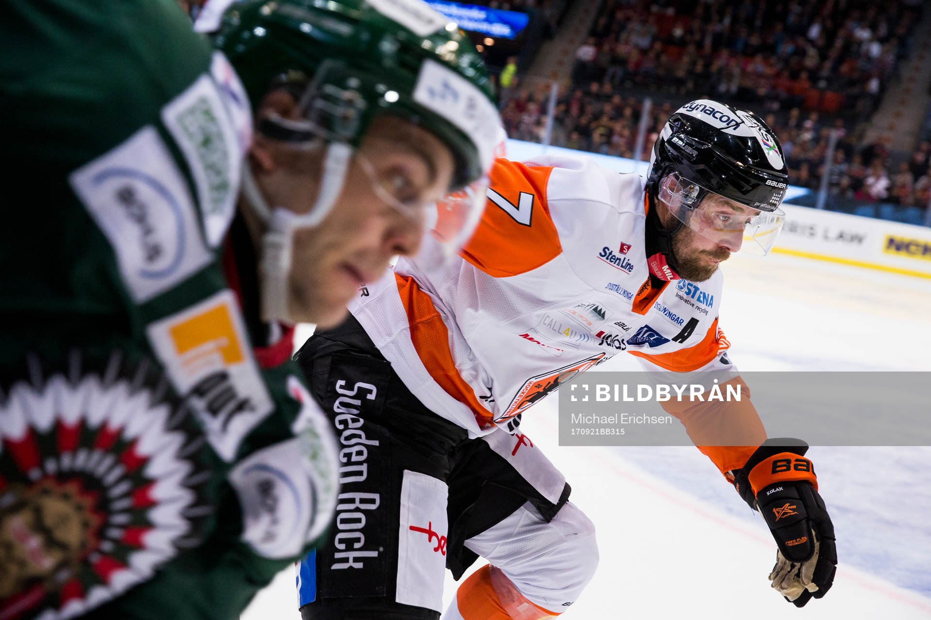 Frölundas Victor Olofsson och Karlskronas Mattias Karlsson