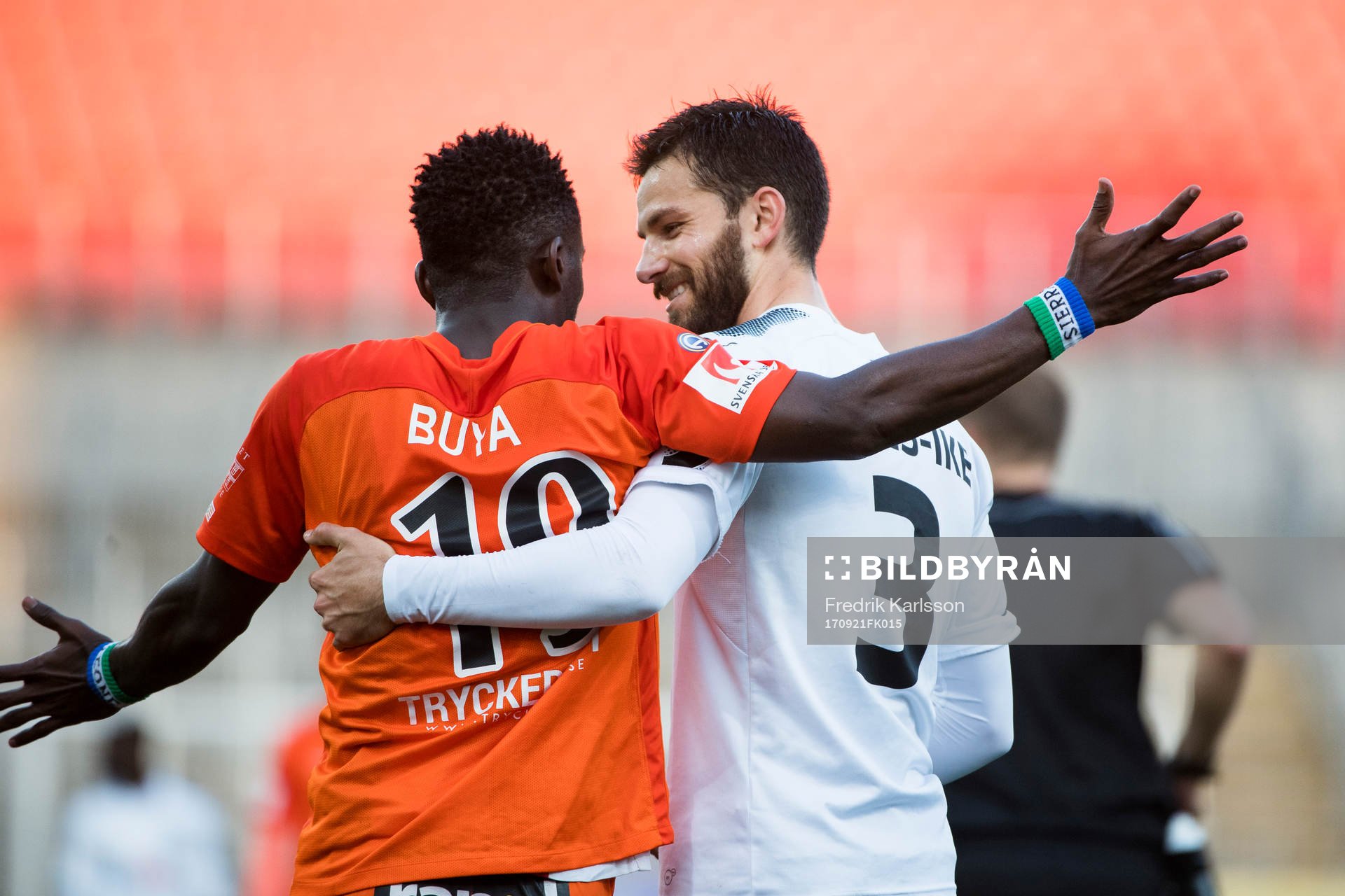 AFC Eskilstunas Mohamed Buya Turay och Örebros Brendan