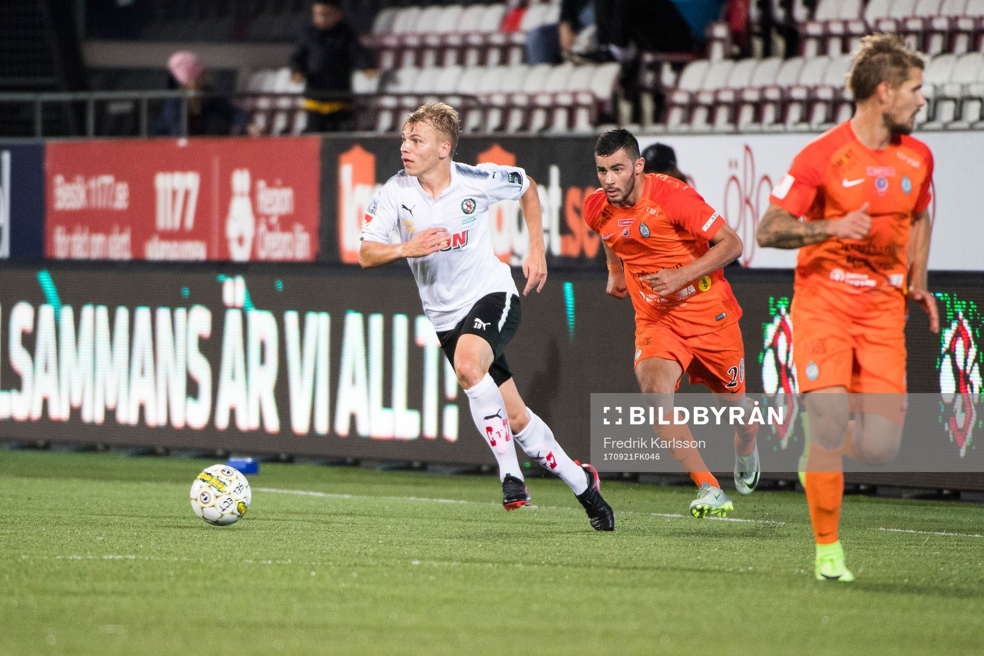 Örebros Sebastian Ring och AFC Eskilstunas Farshad Noor