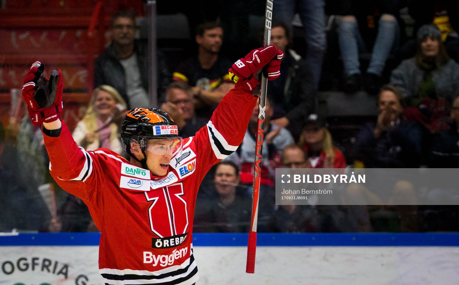 Örebros Jere Sallinen jublar