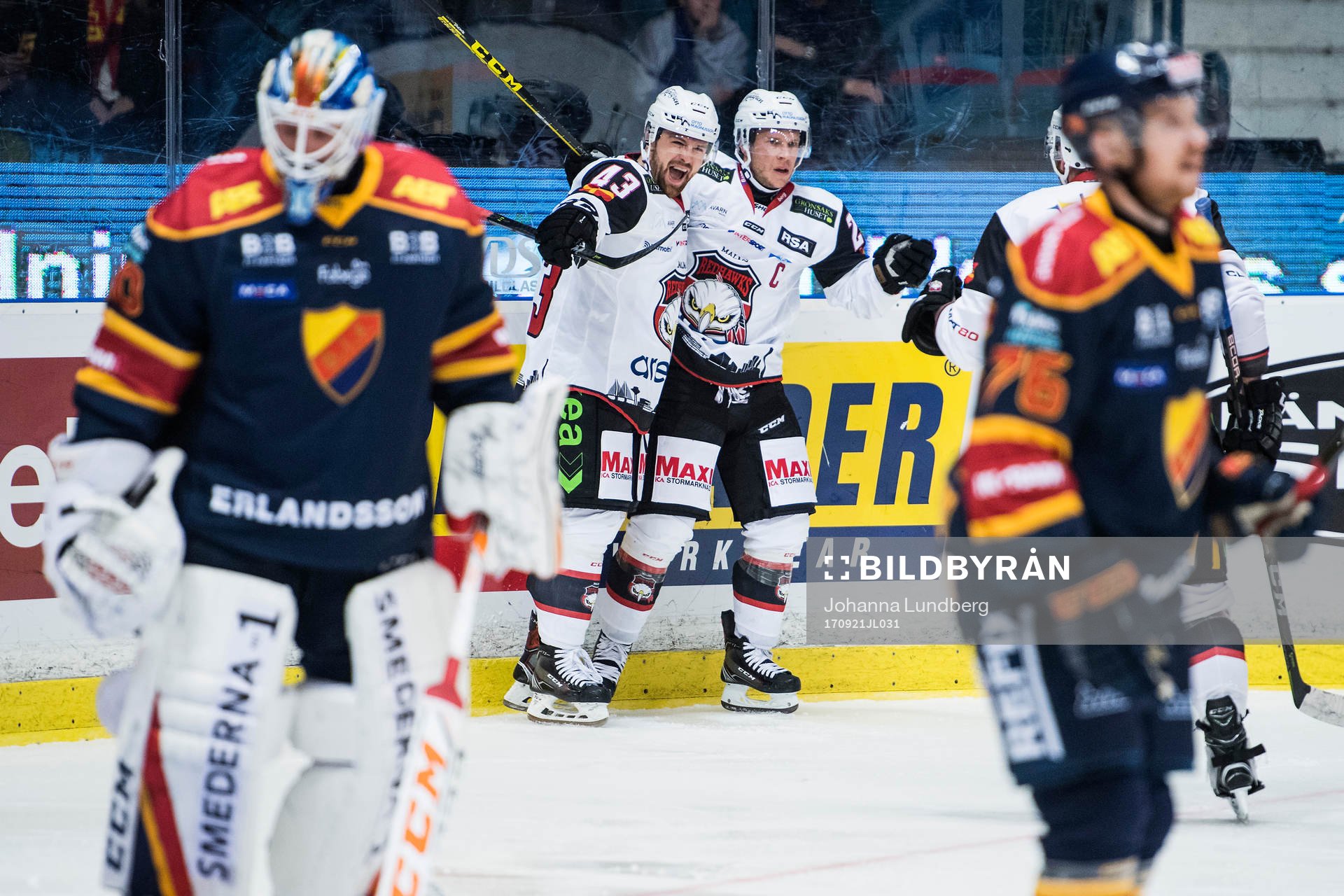 Malmö Redhawks Nichlas Hardt och Erik Forssell jublar