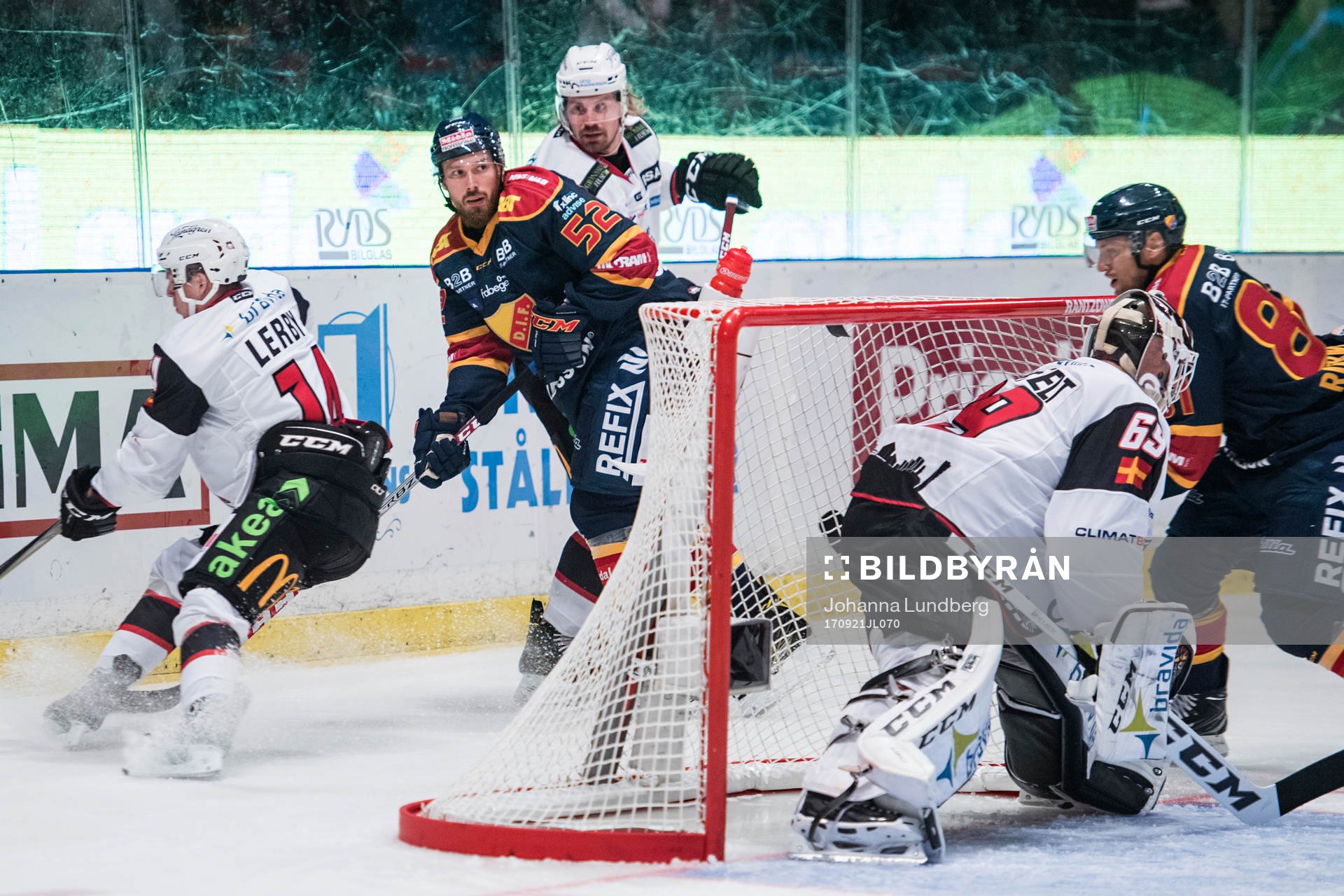 Djurgårdens Mikael Ahlén mot Malmö Redhawks Stefan Warg