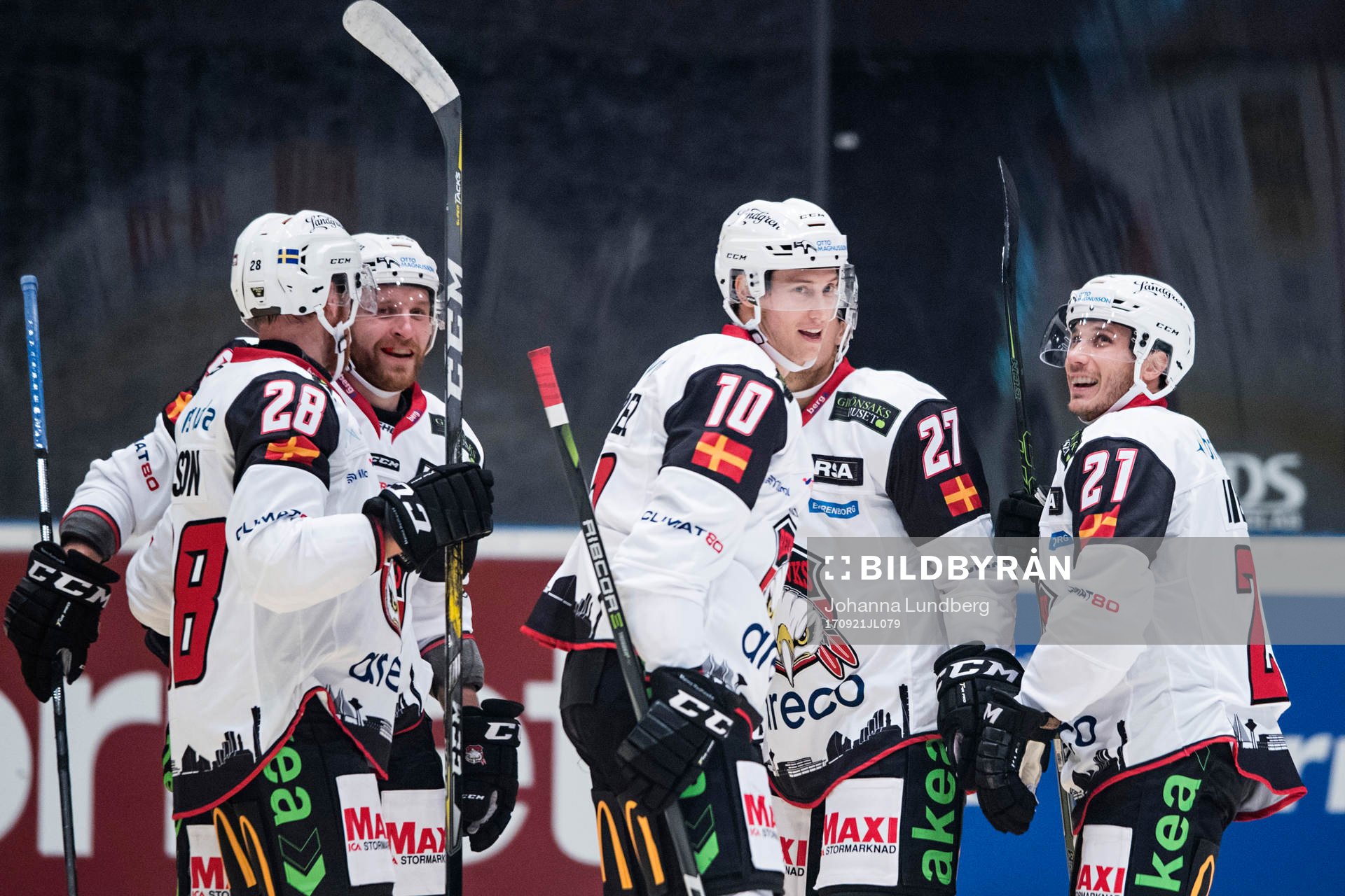 Malmö Redhawks Frederik Storm gör 0-1 och jublar med Jens