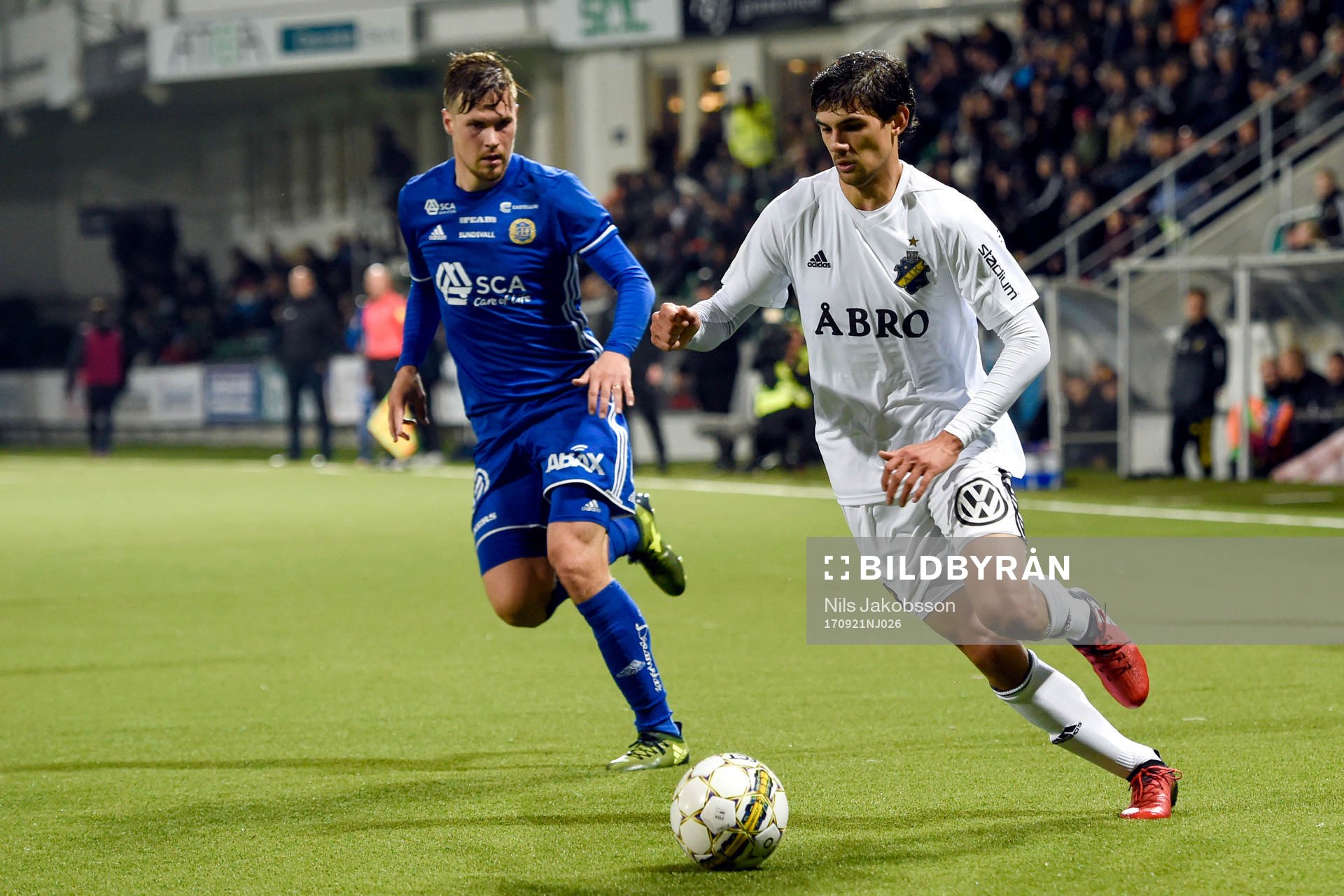 s Jesper Nyholm