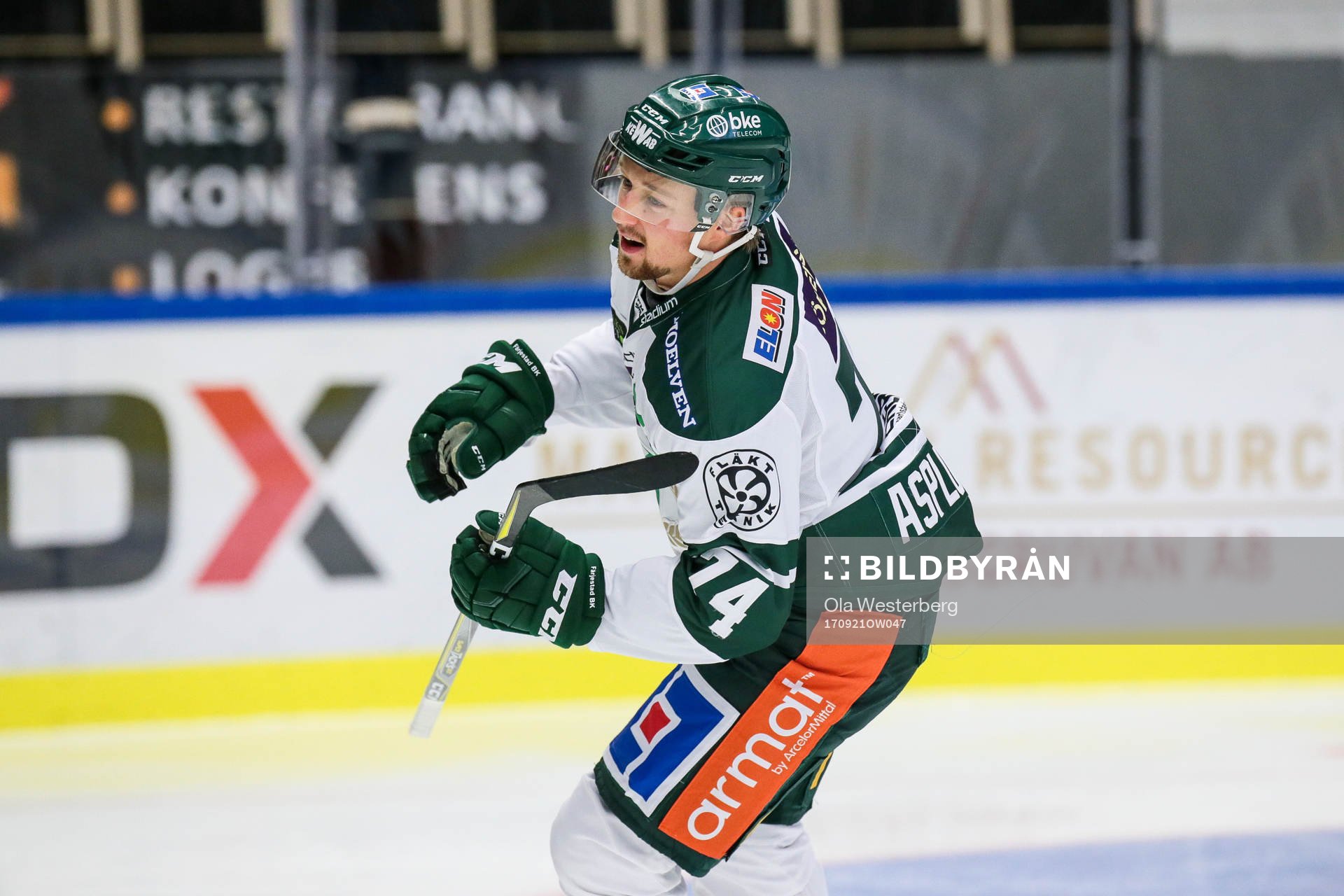 Färjestads Rasmus Asplund jublar