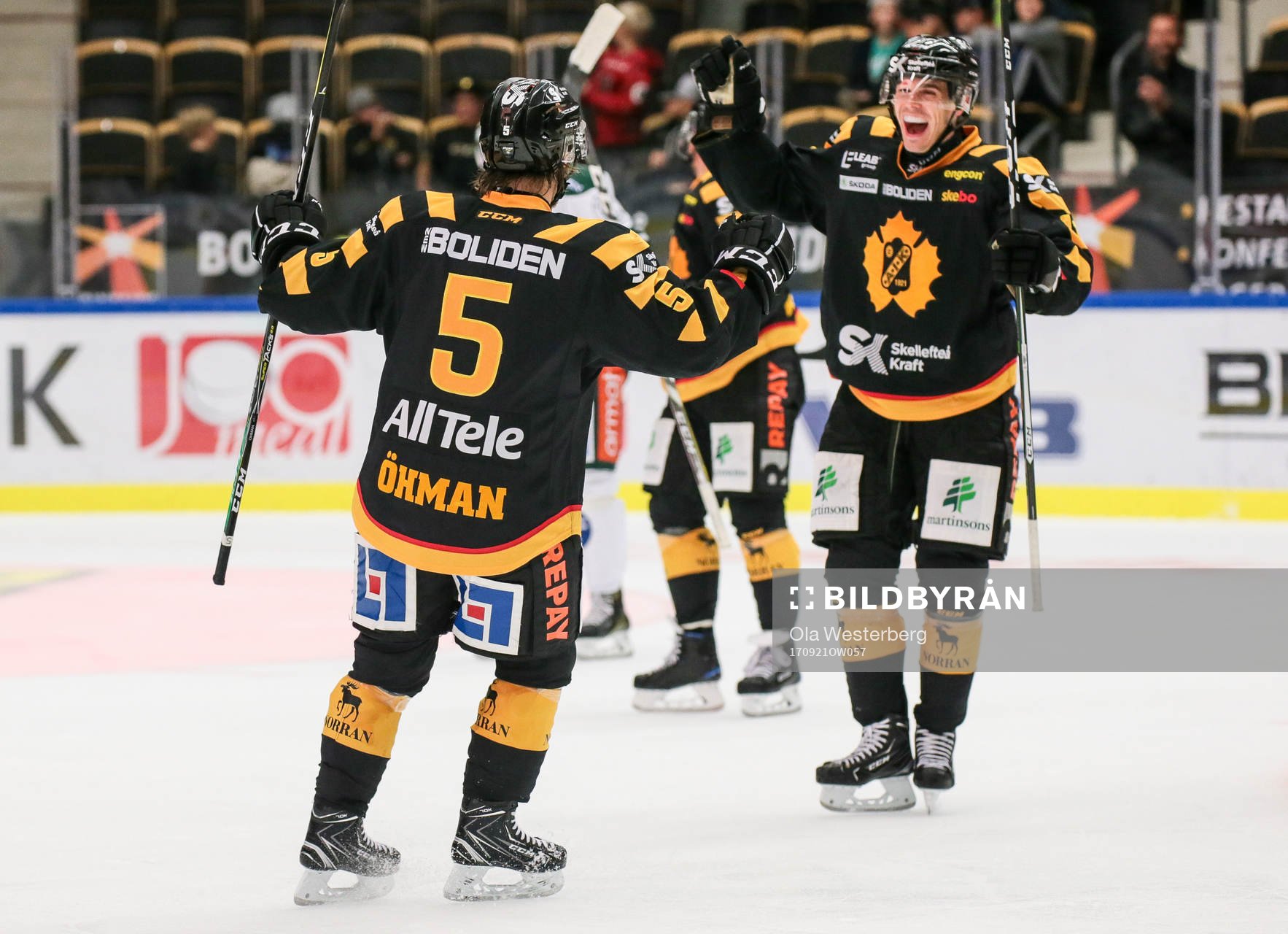 Skellefteås Anton Öhman jublar