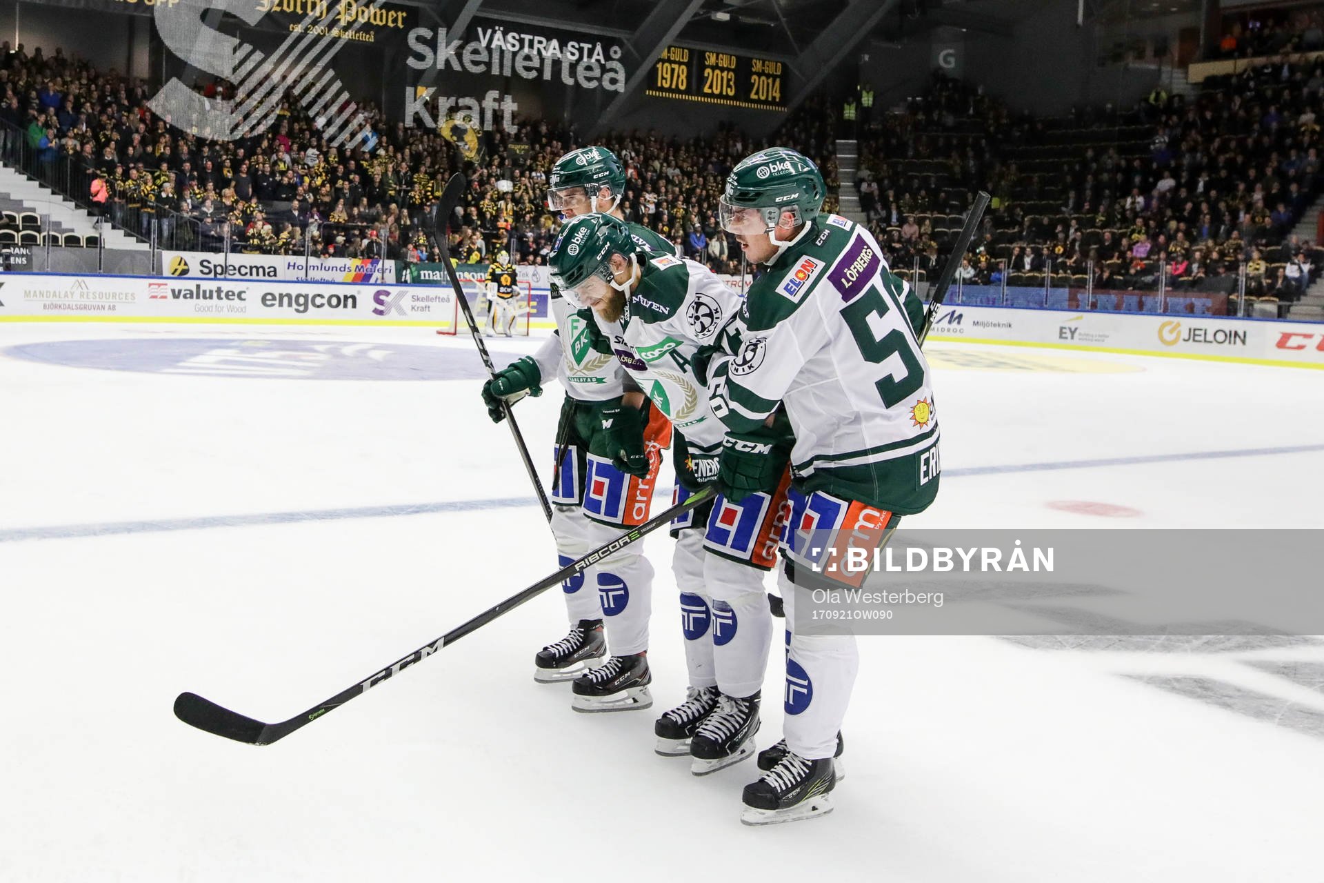 Färjestads Anton Grundel  går ut skadad