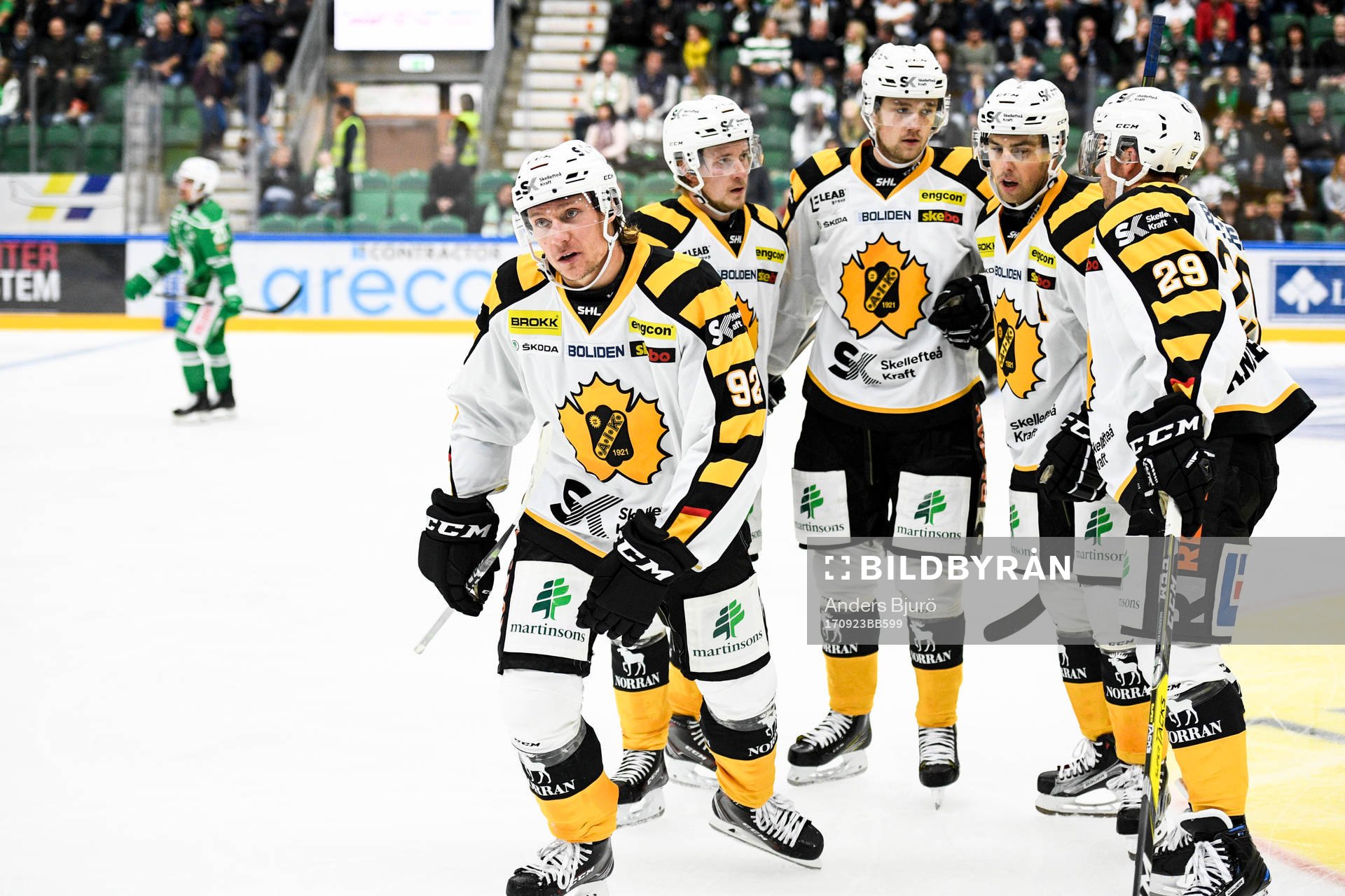 Skellefteås Jesper Olofsson jublar