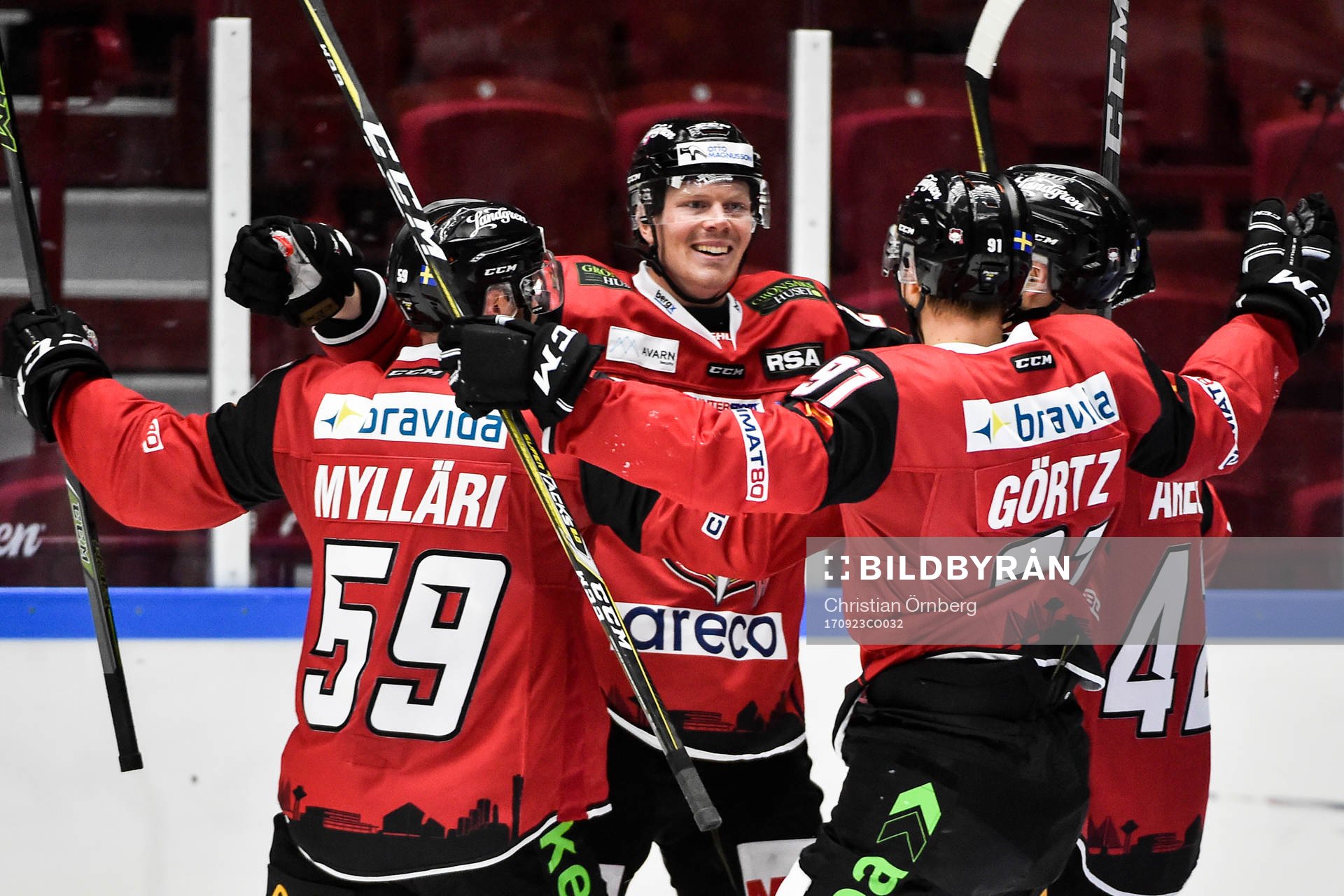 Malmö Redhawks Lars Bryggman gör 3-1 och jublar med