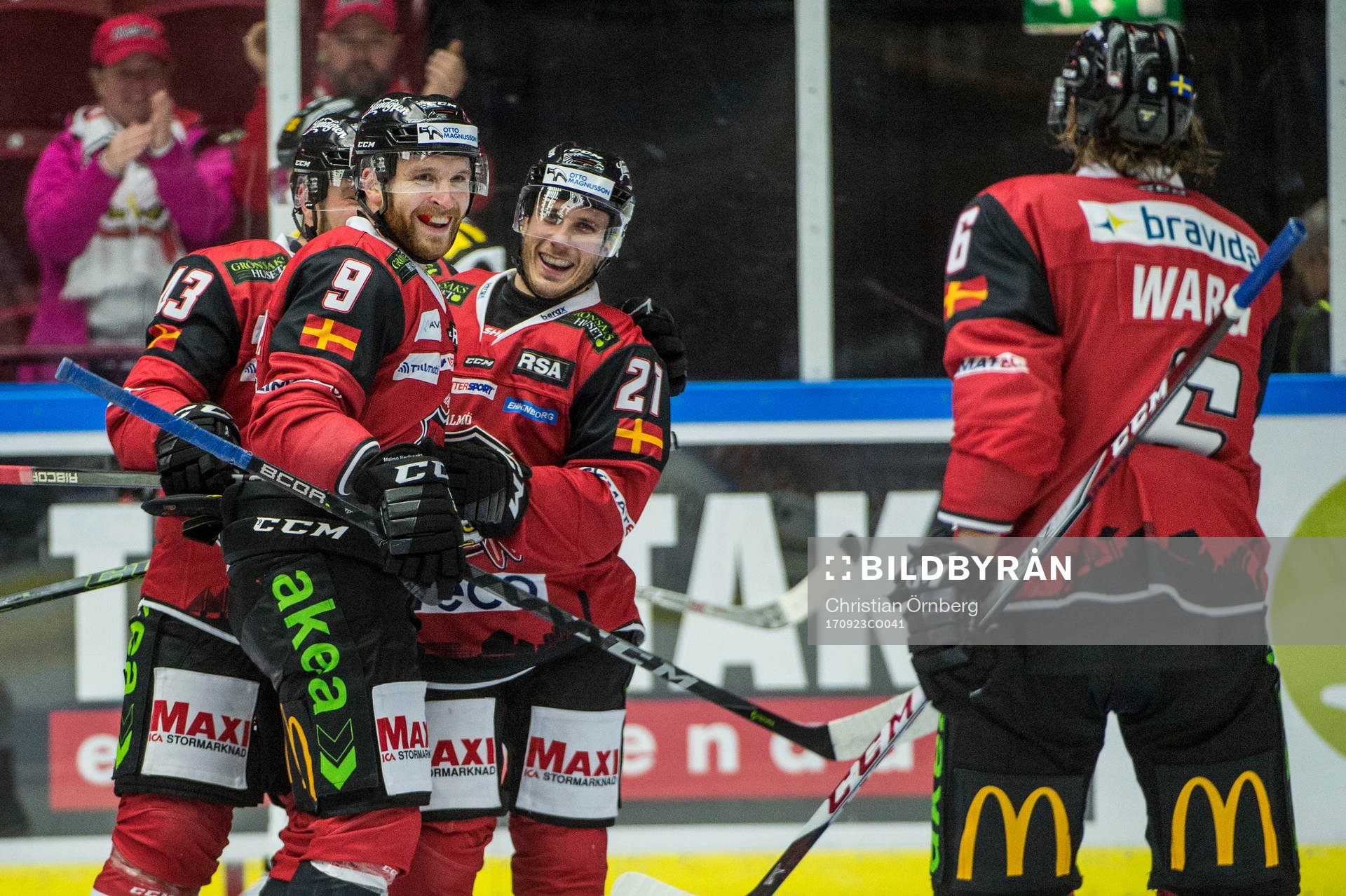 Malmö Redhawks Frederik Storm jublar