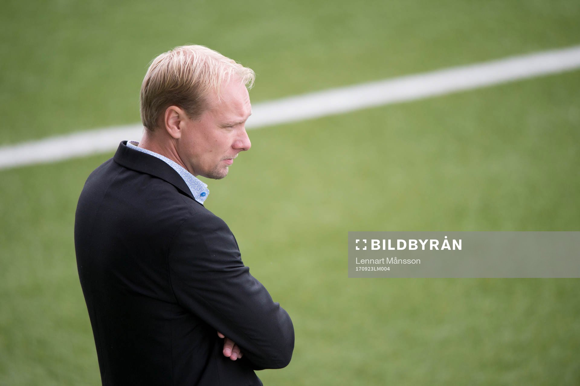 IFK Hässleholms tränare Daniel Nilsson i matchen i