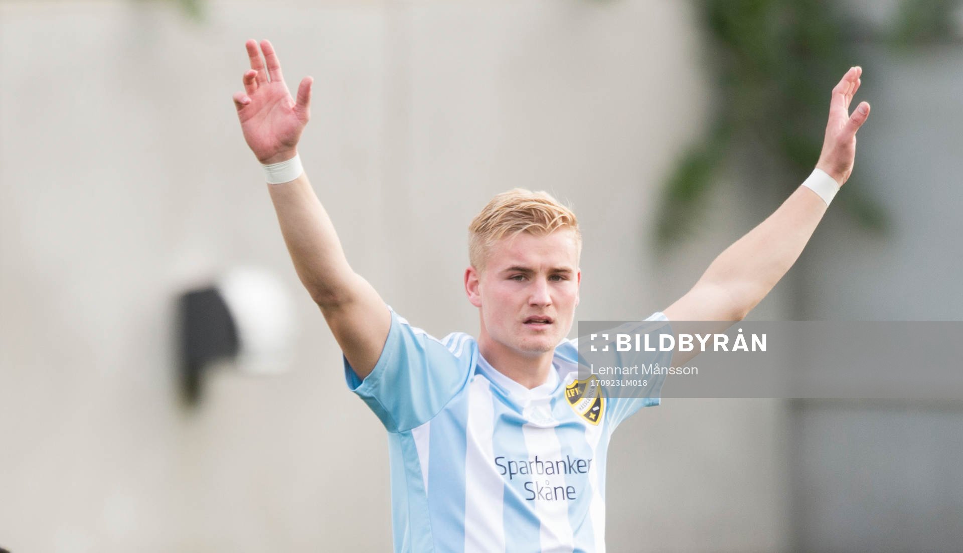 IFK Hässleholms Linus Svensson i matchen i division 2