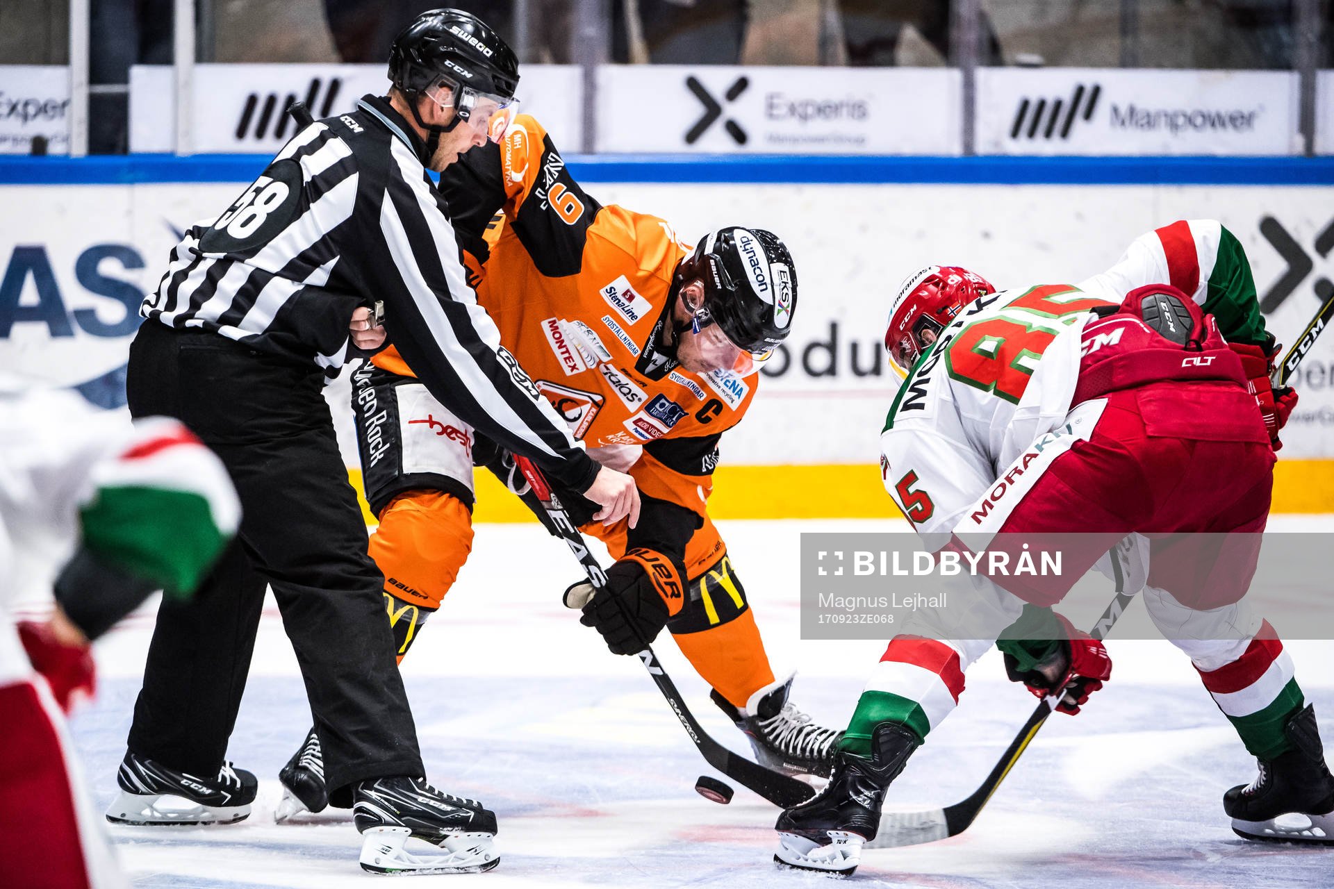 Linjedomare Rickard Nilsson, Karlskronas Morten Madsen och