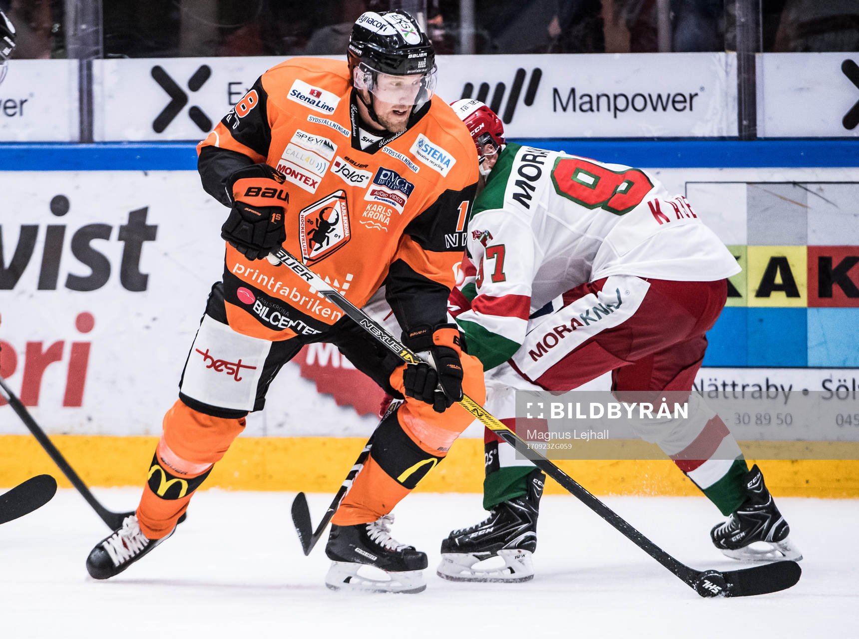 Karlskronas Emil Larsson  och Moras David Kase