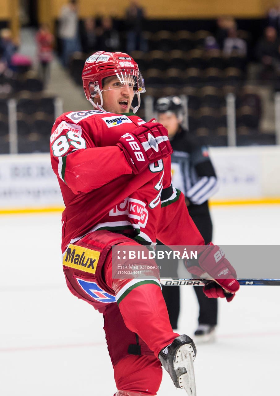 Modos Patrik Karlkvist jublar