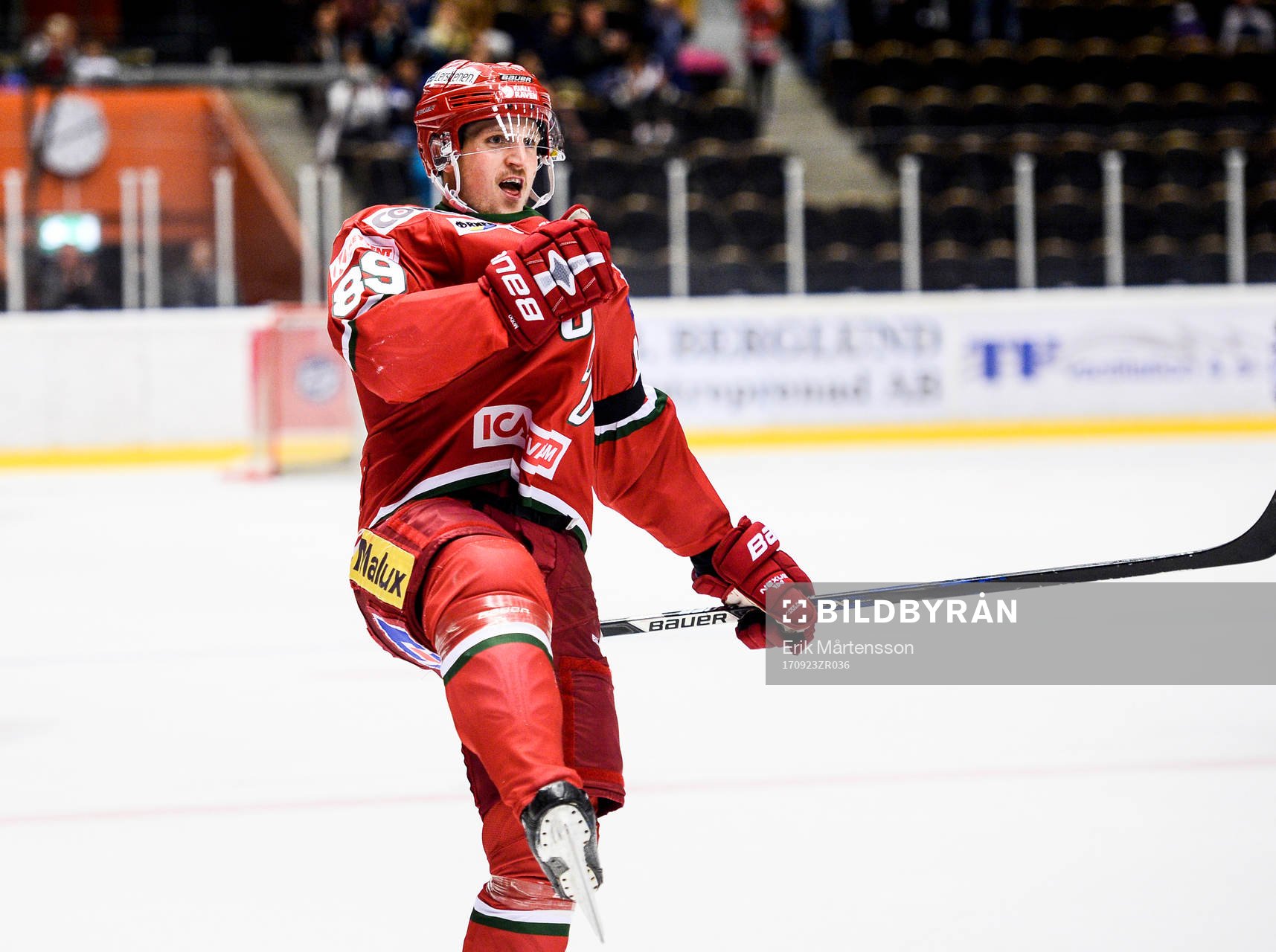 Modos Patrik Karlkvist jublar