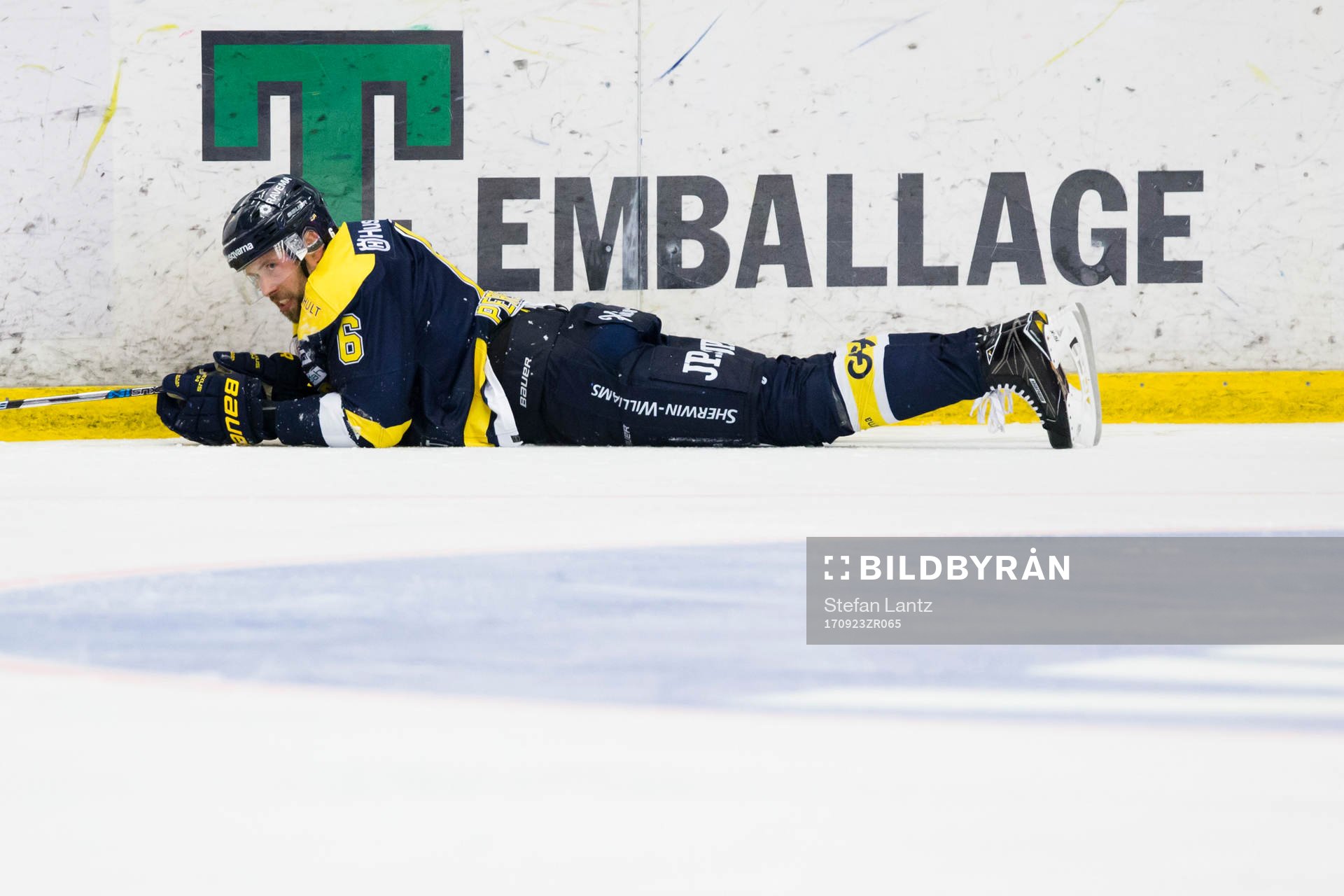 s Christoffer Persson har ont