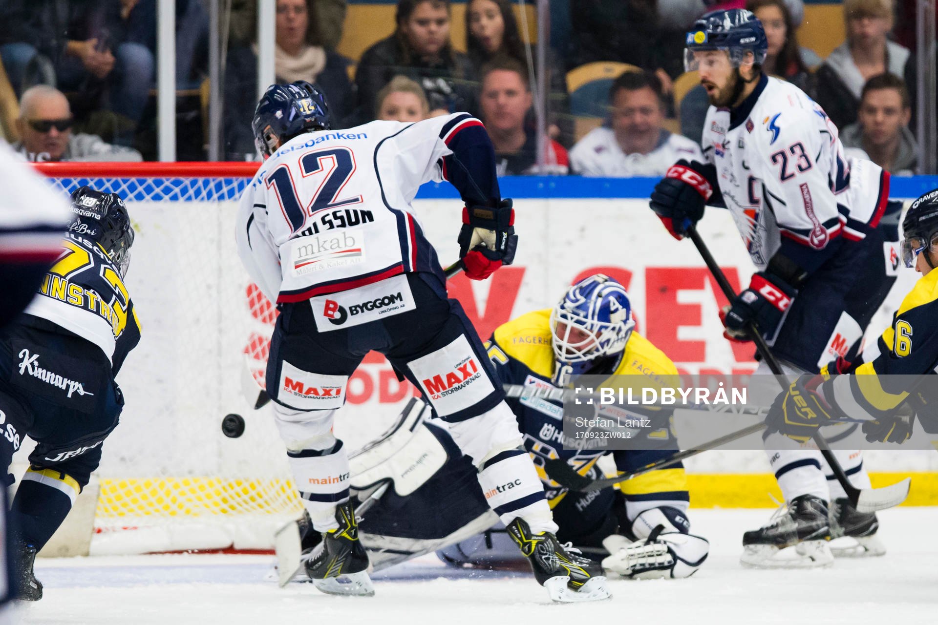 Linköpings Sebastian Karlsson gör mål till 0-2 bakom